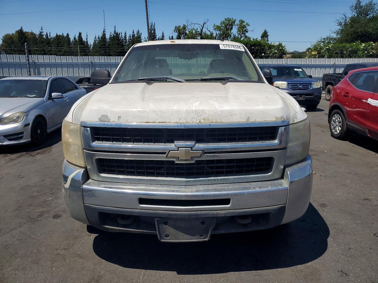 2007 Chevrolet Silverado C2500 Heavy Duty Белый vin: 1GCHC23K47F525203