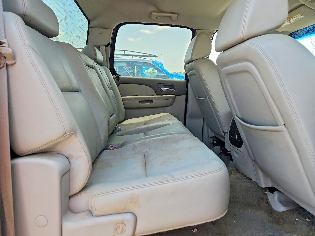 2008 Chevrolet Silverado C2500 Heavy Duty Gray vin: 1GCHC23K48F204070