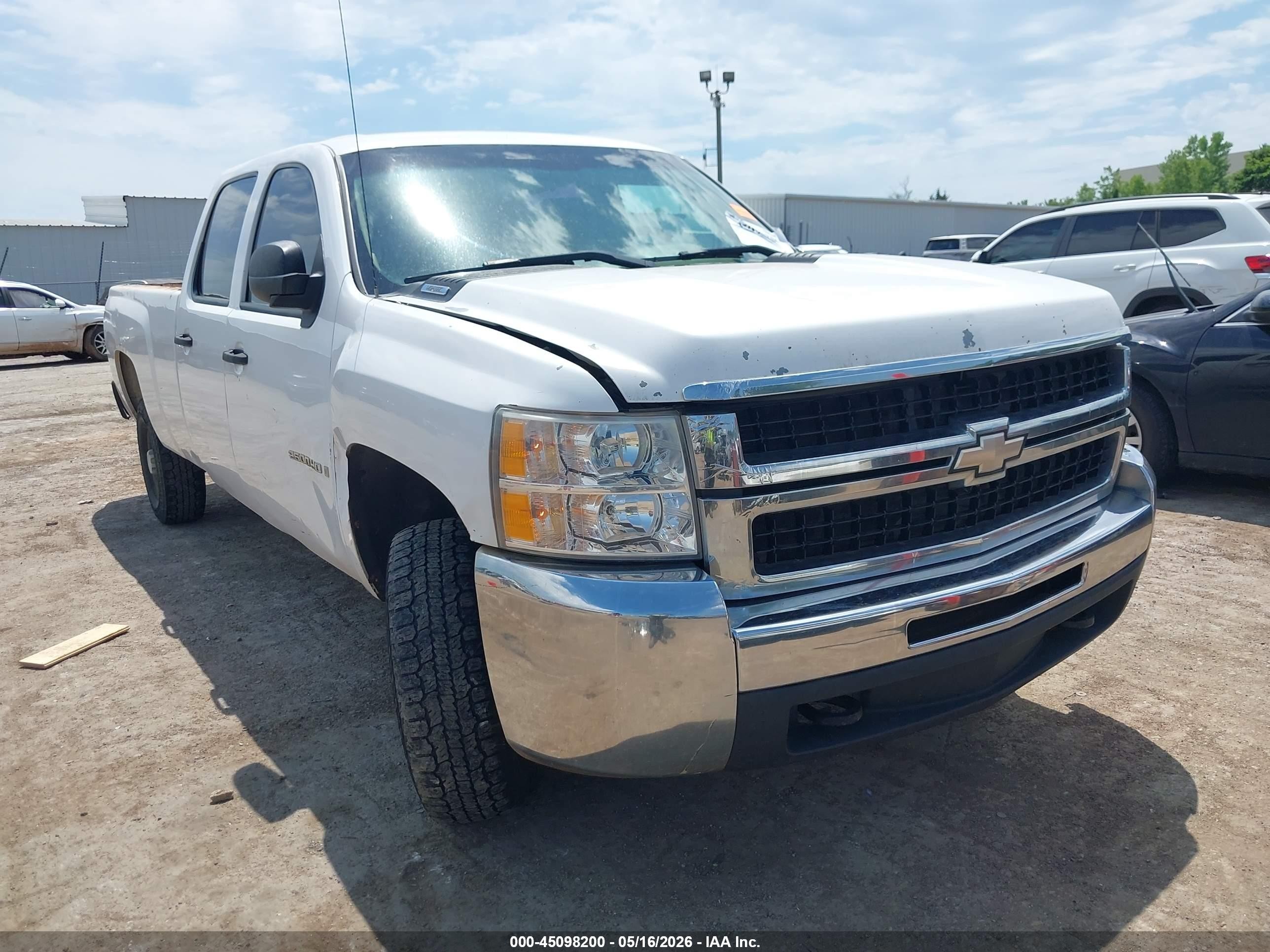 2008 Chevrolet Silverado 2500hd Work Truck White vin: 1GCHC23K88F199262