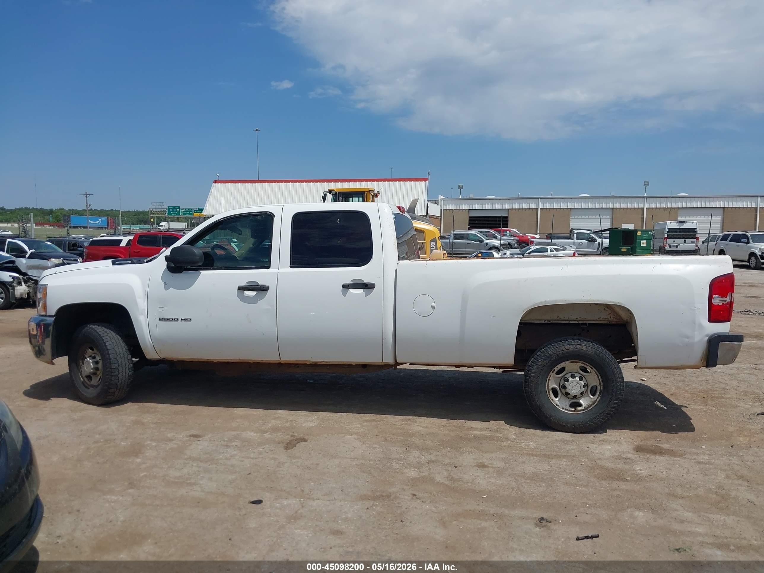 2008 Chevrolet Silverado 2500hd Work Truck White vin: 1GCHC23K88F199262