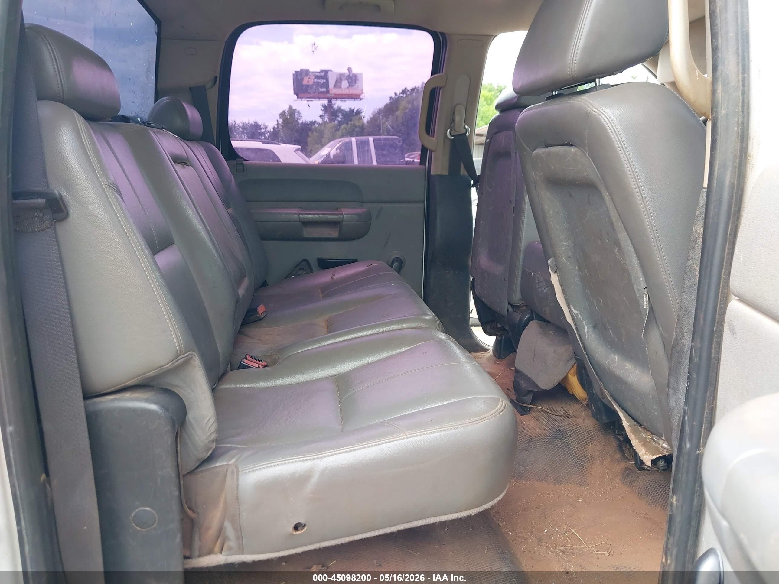 2008 Chevrolet Silverado 2500hd Work Truck White vin: 1GCHC23K88F199262