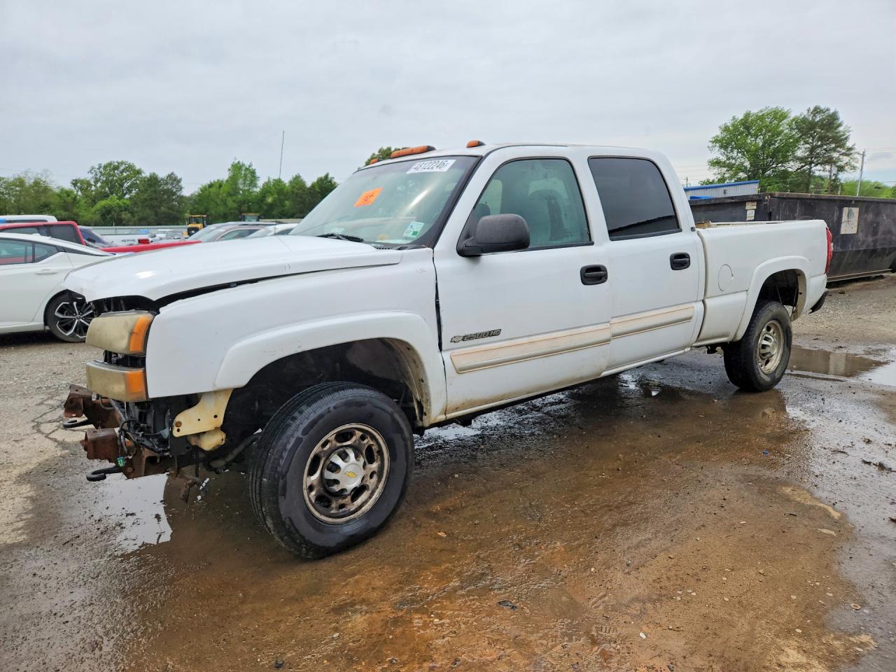 2003 Chevrolet Silverado C2500 Heavy Duty White vin: 1GCHC23U23F258932