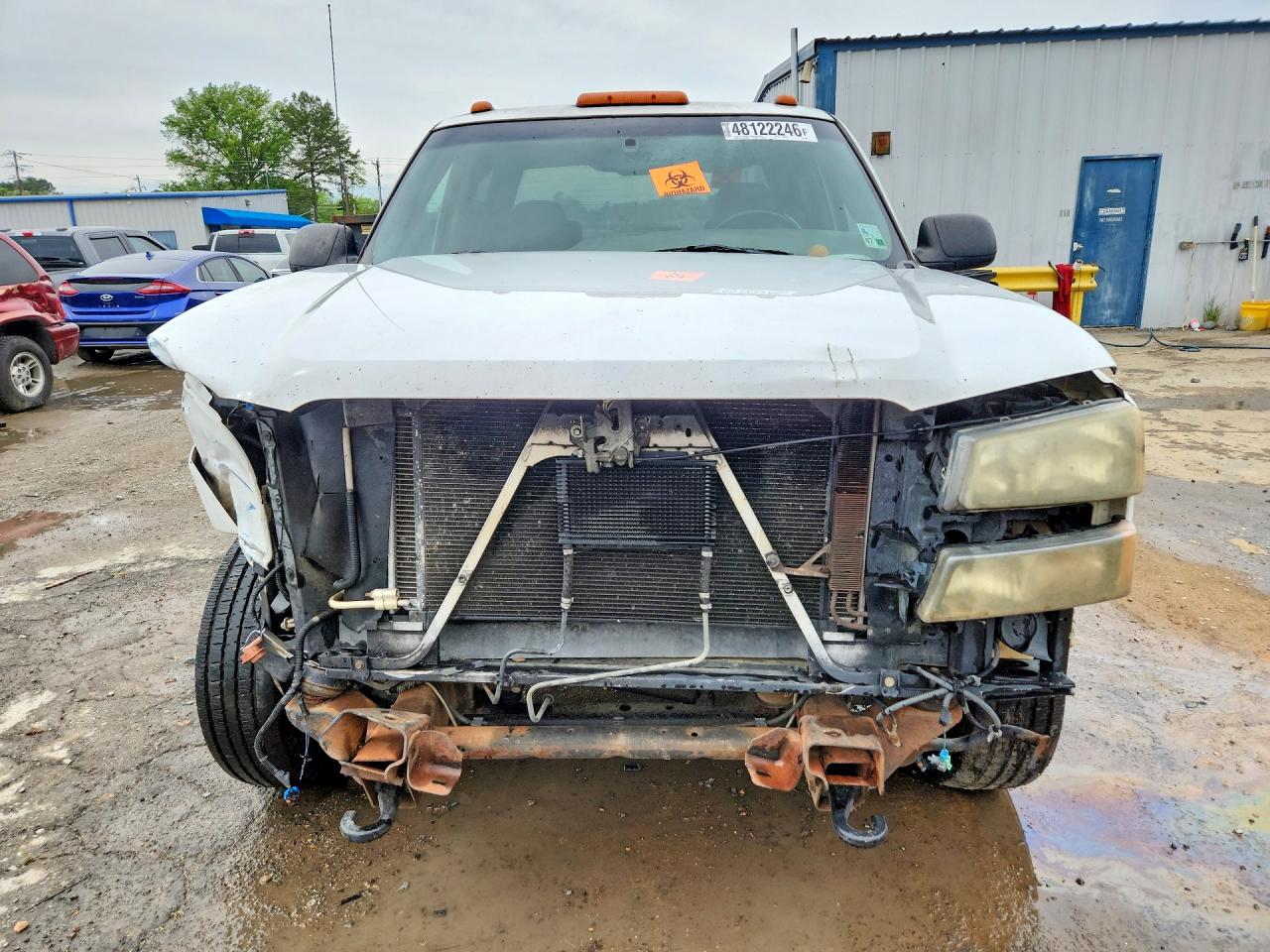 2003 Chevrolet Silverado C2500 Heavy Duty White vin: 1GCHC23U23F258932