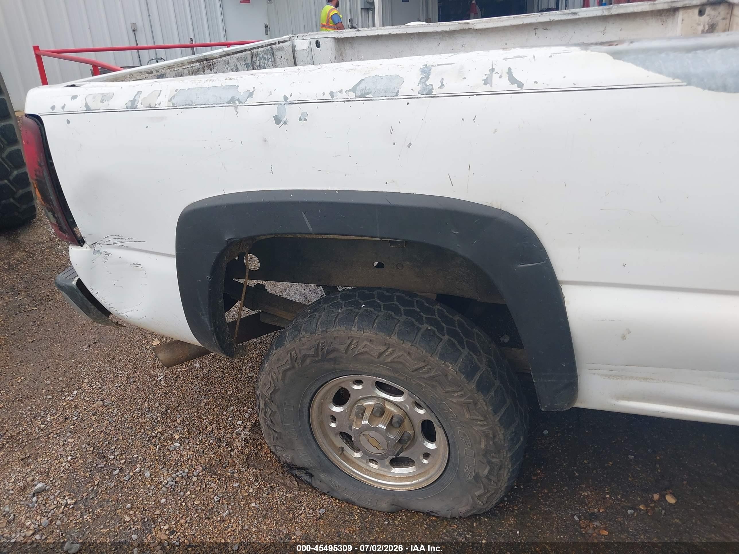 2006 Chevrolet Silverado 2500hd Work Truck White vin: 1GCHC23U26F114544