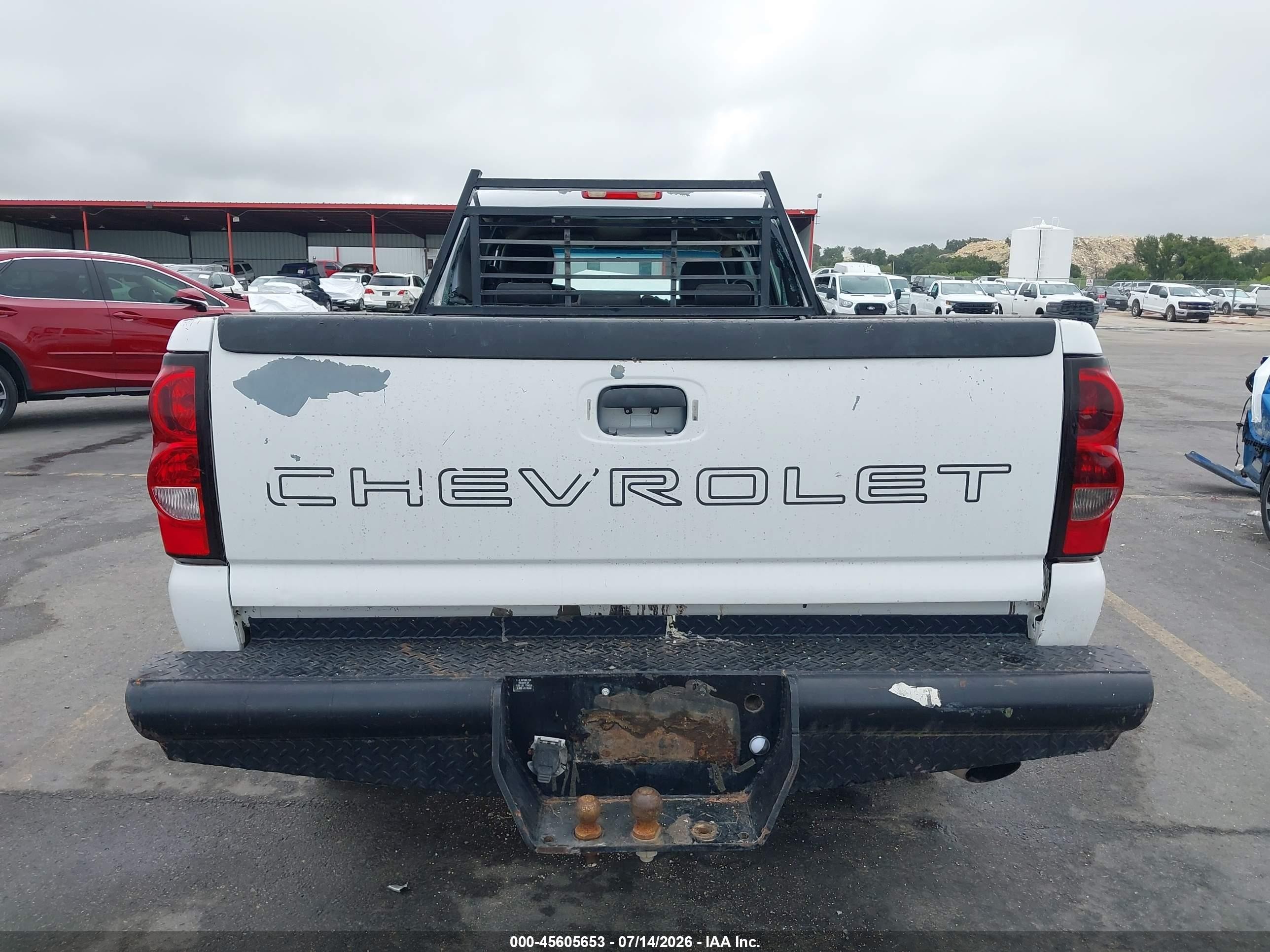 2007 Chevrolet Silverado 2500hd Classic Work Truck Белый vin: 1GCHC23U27F199144