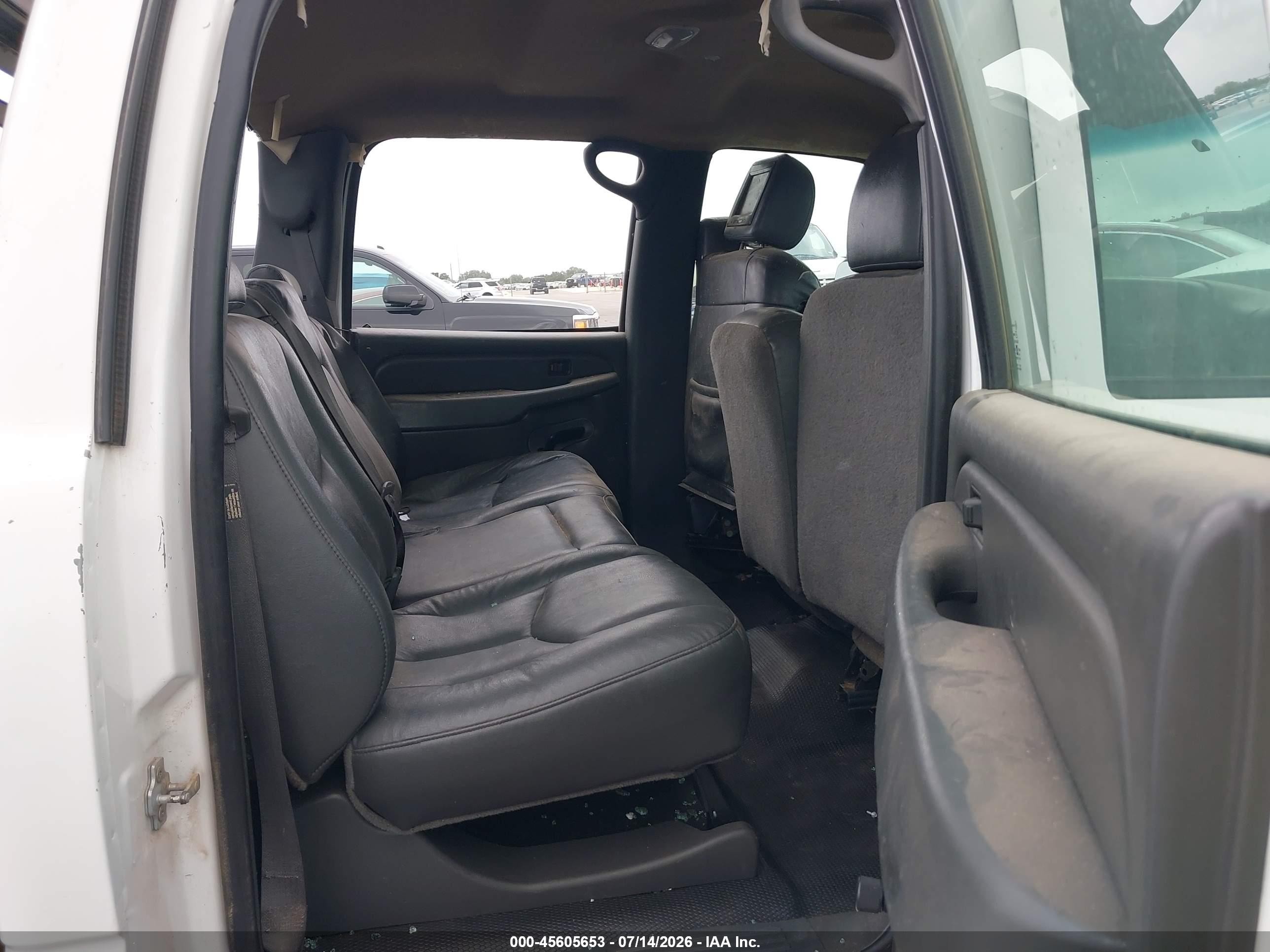 2007 Chevrolet Silverado 2500hd Classic Work Truck Белый vin: 1GCHC23U27F199144