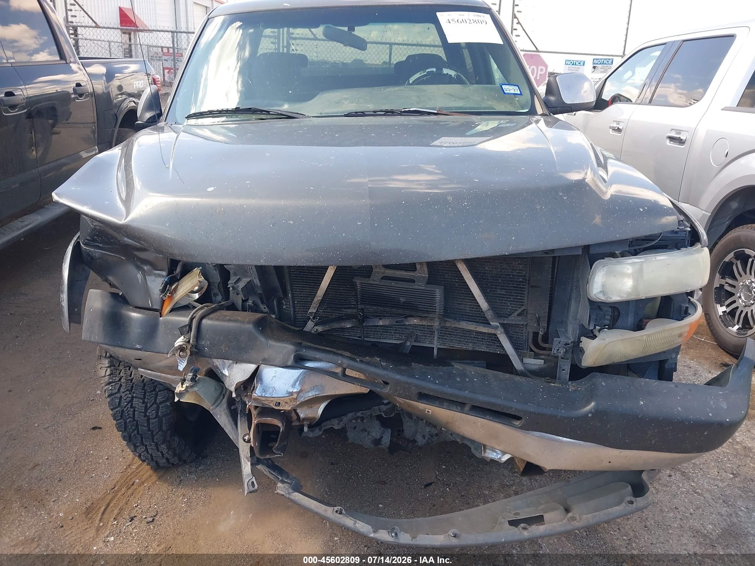 2002 Chevrolet Silverado 2500hd Ls Серый vin: 1GCHC23U32F139494