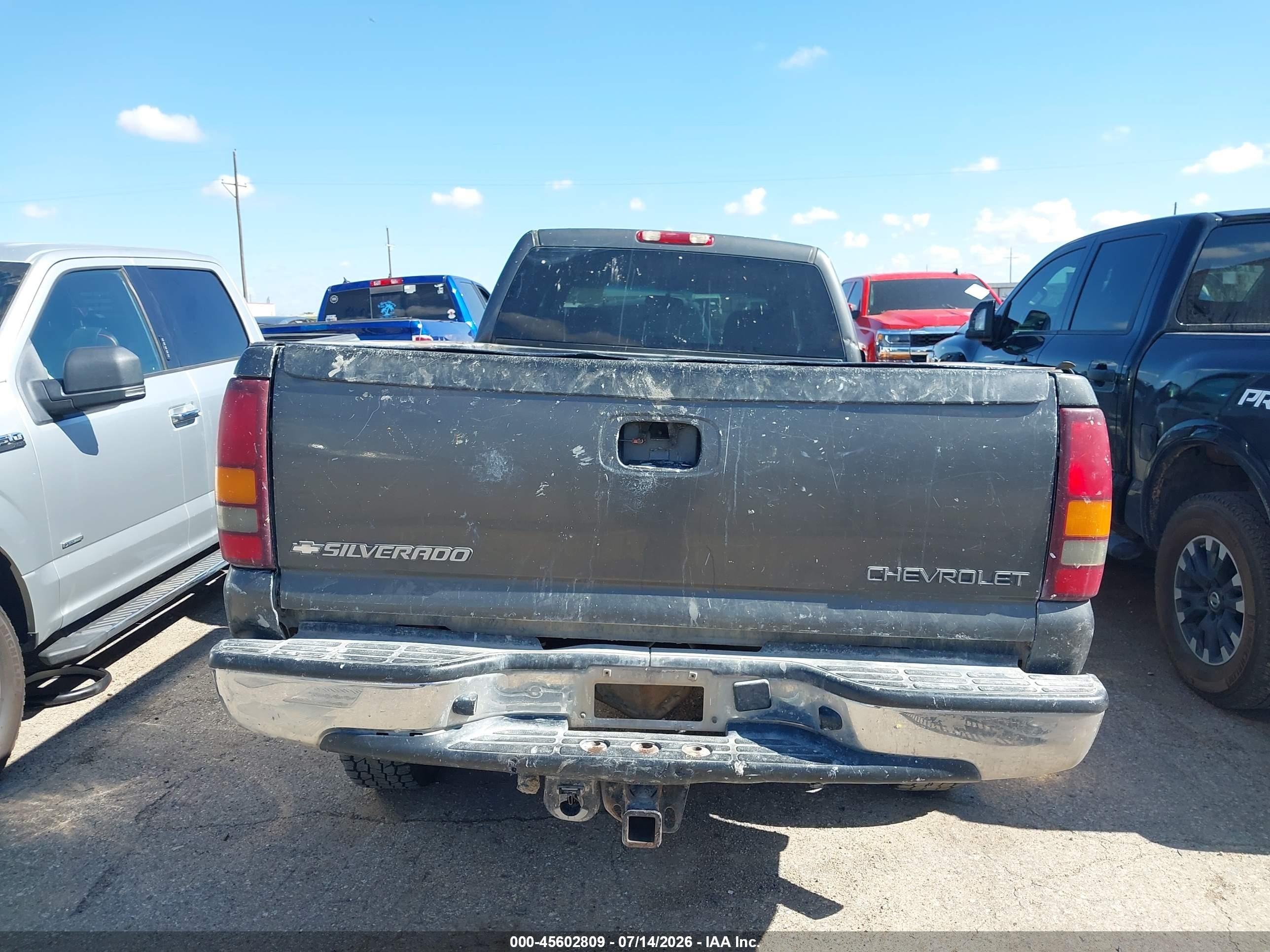 2002 Chevrolet Silverado 2500hd Ls Серый vin: 1GCHC23U32F139494