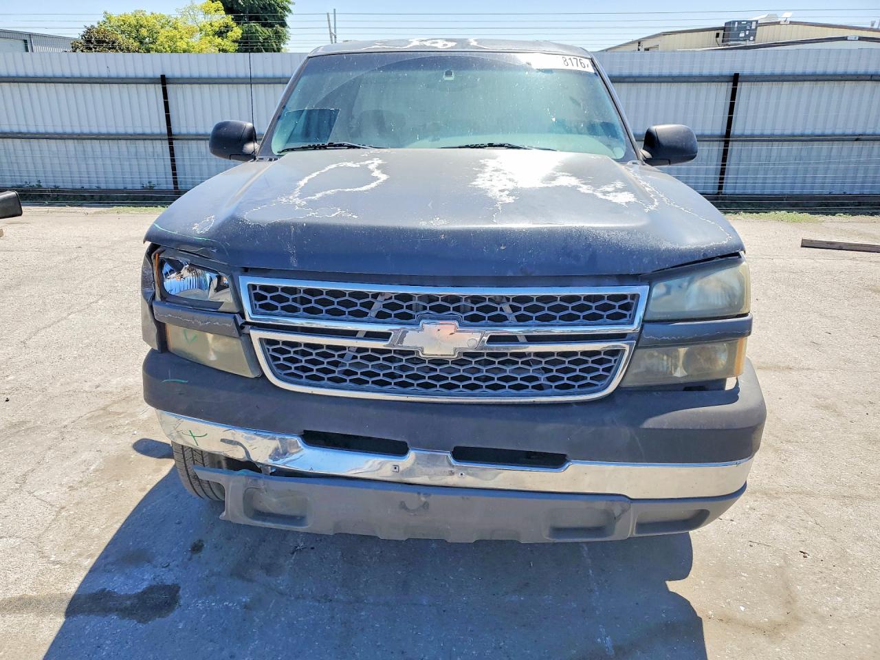 2005 Chevrolet Silverado C2500 Heavy Duty Gray vin: 1GCHC23U35F849256