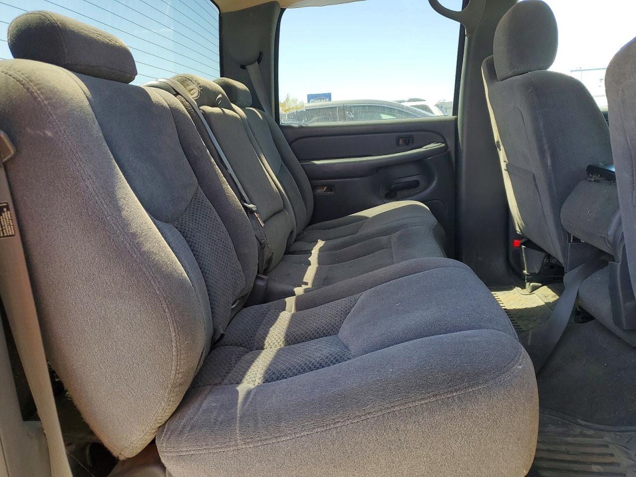 2005 Chevrolet Silverado C2500 Heavy Duty Gray vin: 1GCHC23U35F849256