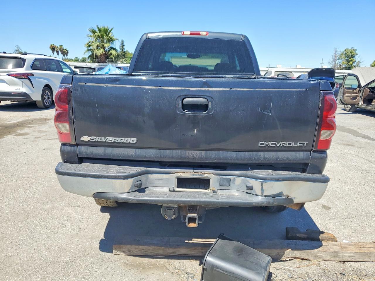 2005 Chevrolet Silverado C2500 Heavy Duty Gray vin: 1GCHC23U35F849256