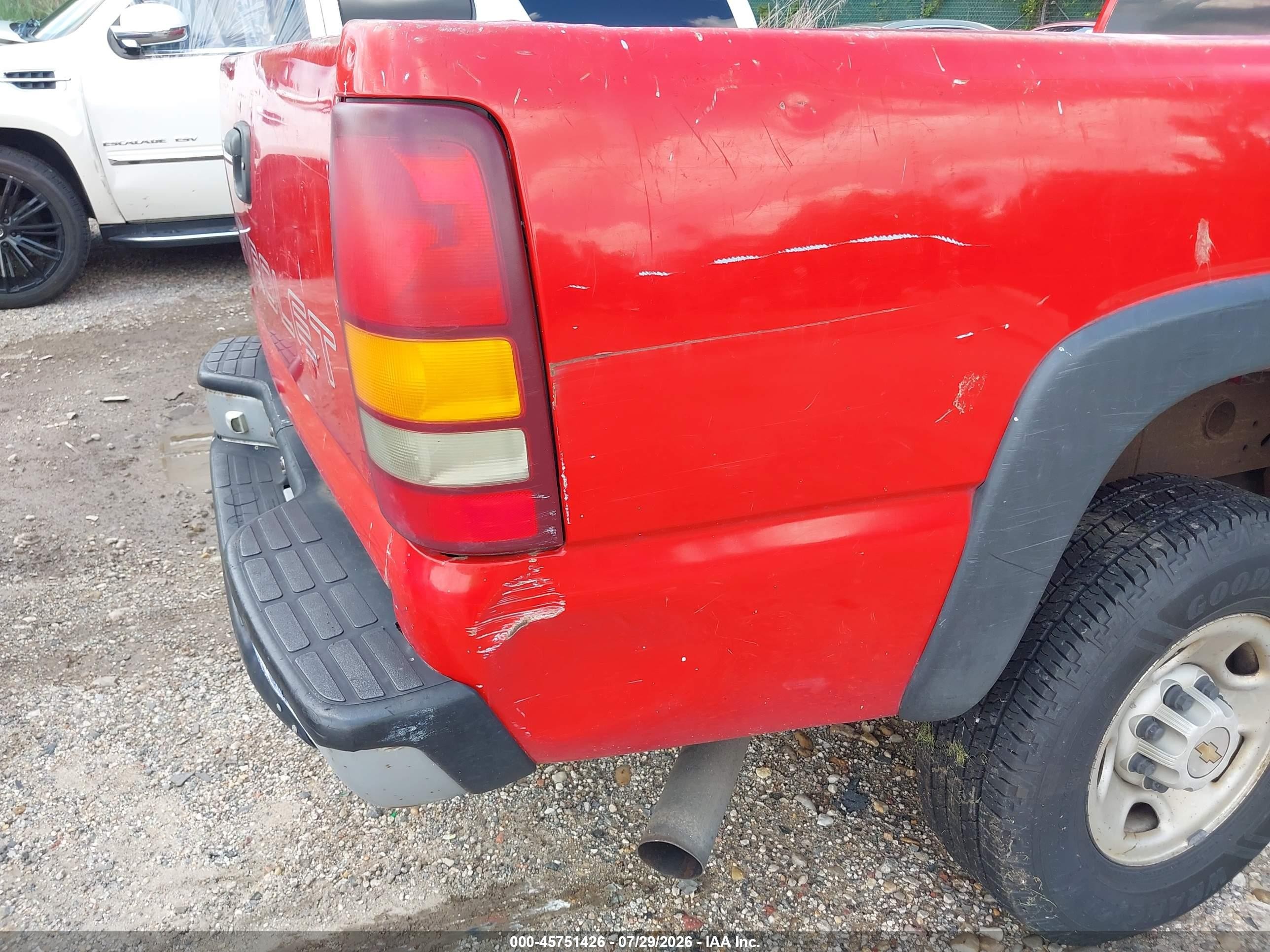 2001 Chevrolet Silverado 2500hd   Red vin: 1GCHC23U41F197354