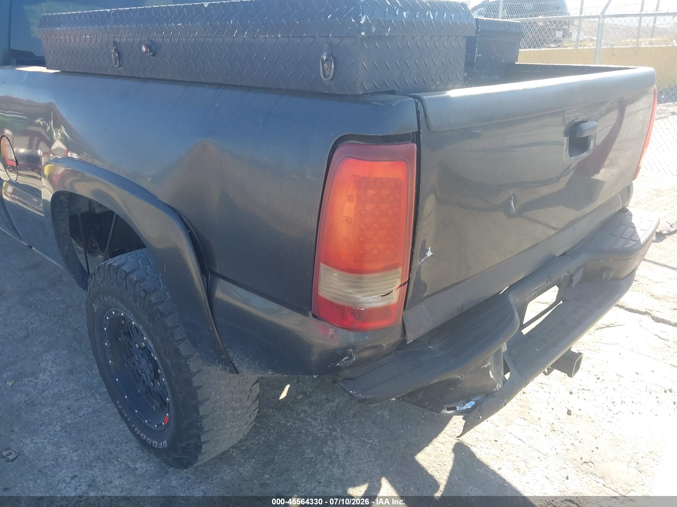 2005 Chevrolet Silverado 2500hd Lt Gray vin: 1GCHC23U65F833438