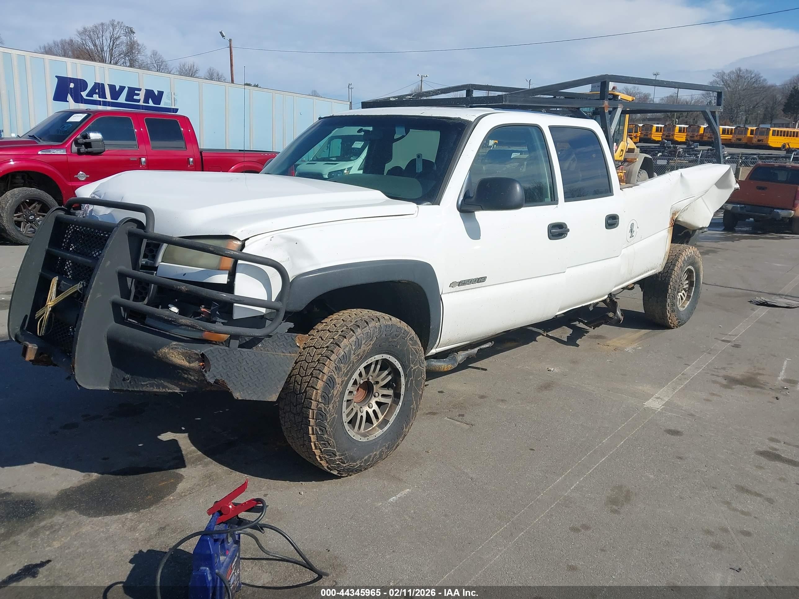 2005 Chevrolet Silverado 2500hd Work Truck White vin: 1GCHC23U75F958397