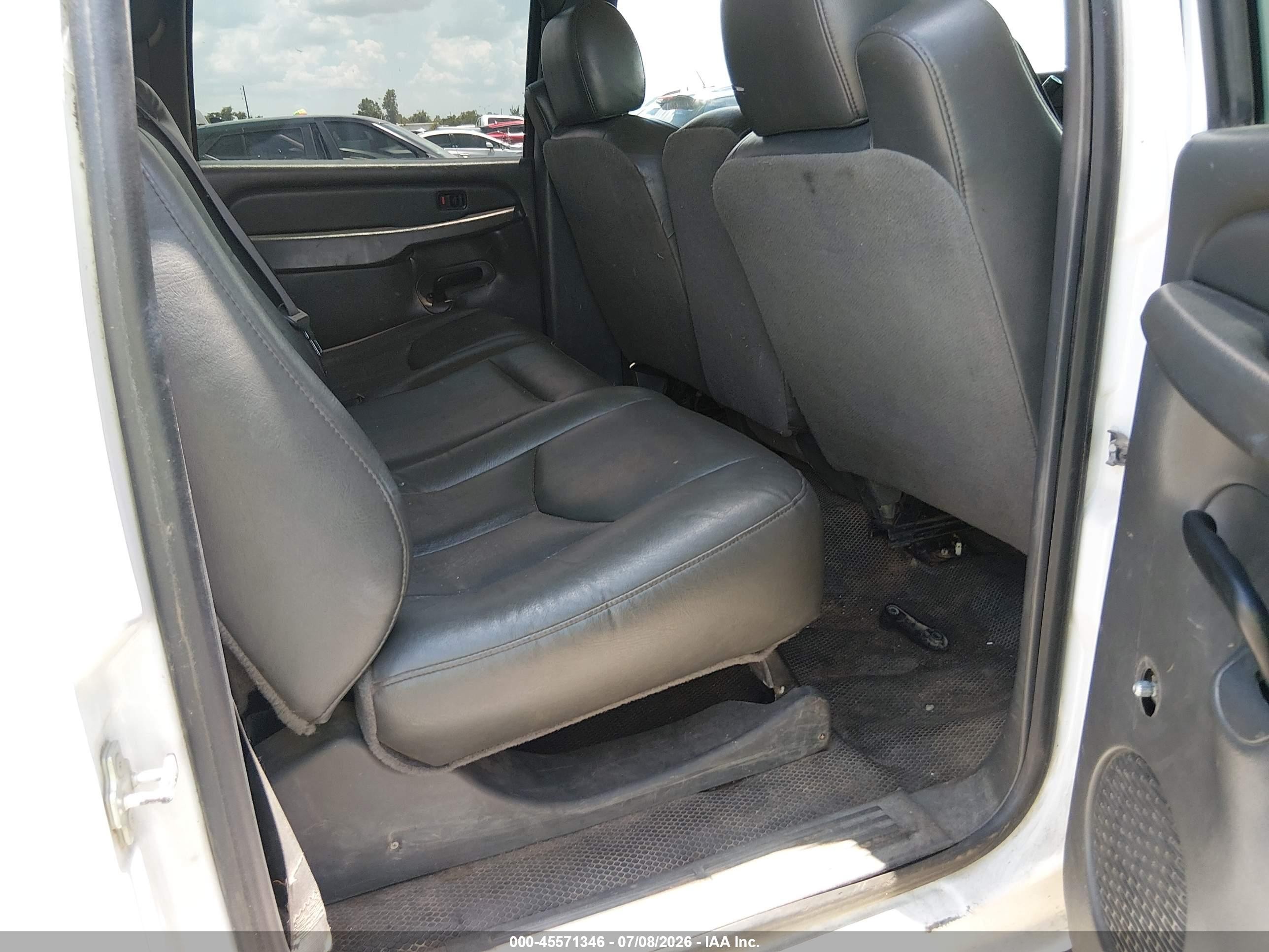 2006 Chevrolet Silverado 2500hd Work Truck White vin: 1GCHC23U76F264813