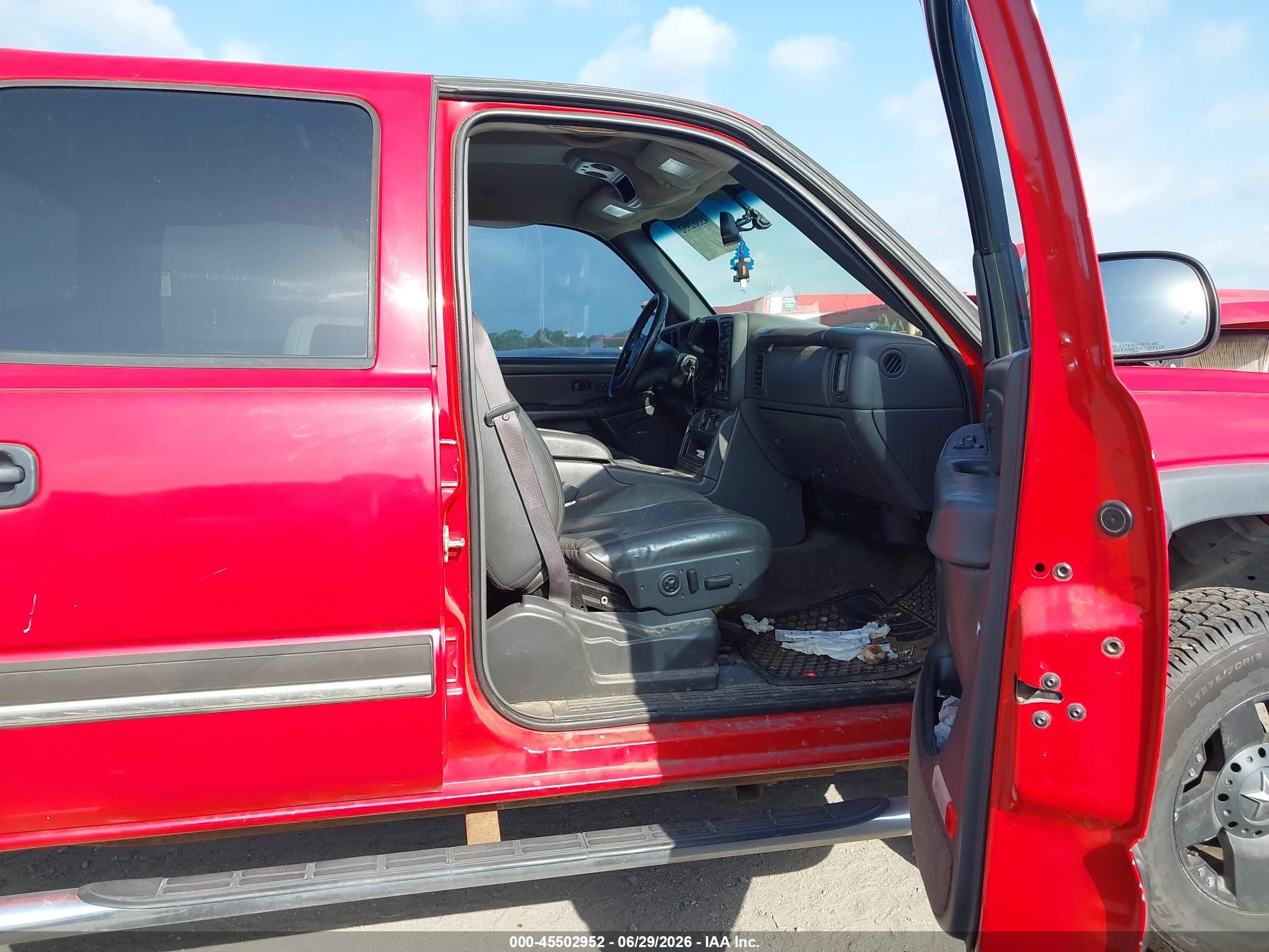2005 Chevrolet Silverado 2500hd Lt Red vin: 1GCHC23U85F972647