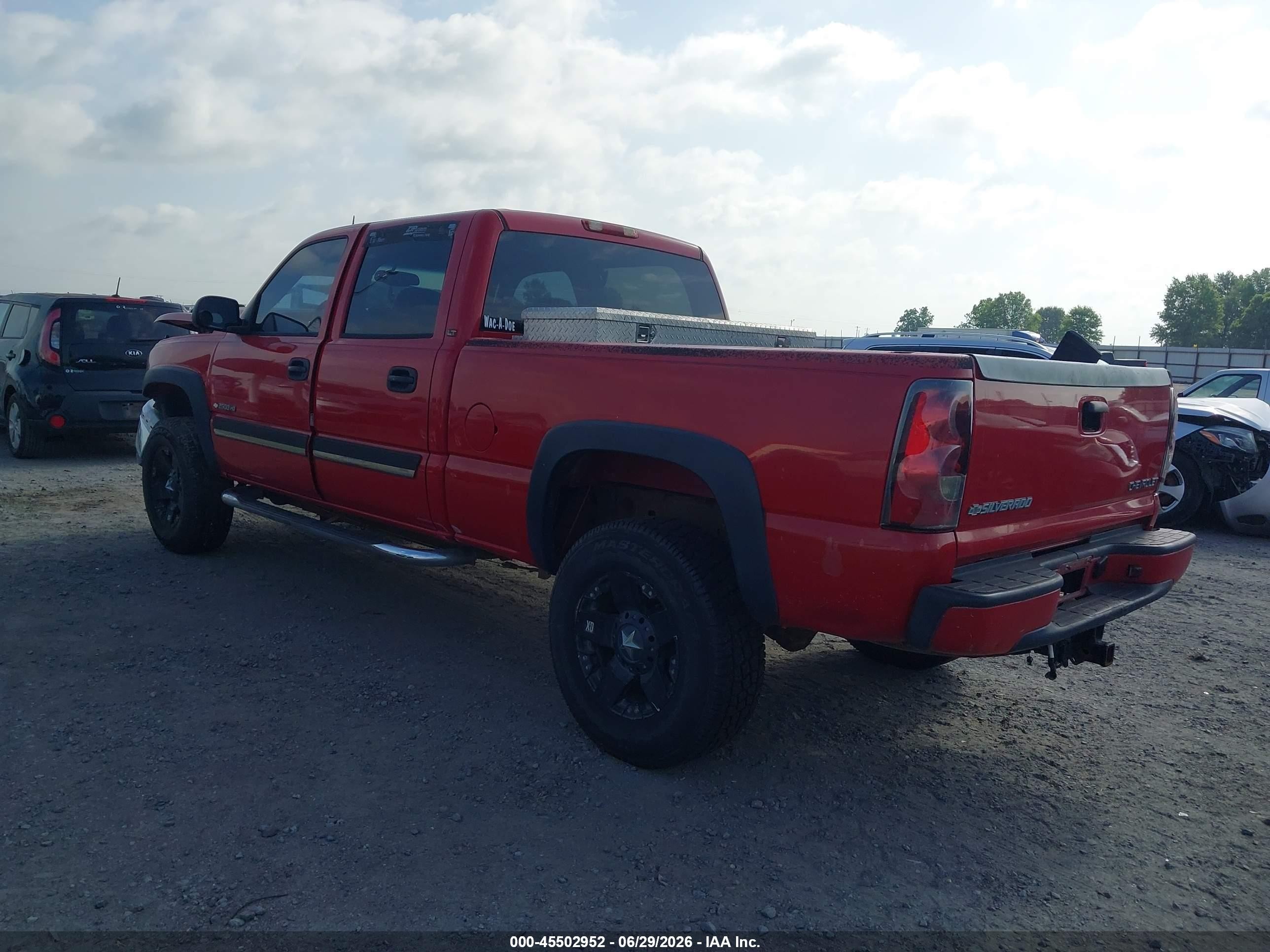 2005 Chevrolet Silverado 2500hd Lt Red vin: 1GCHC23U85F972647