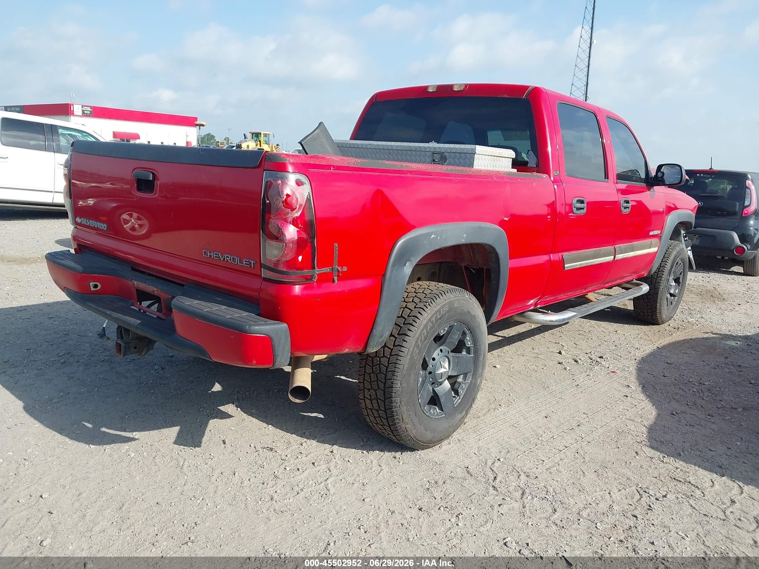 2005 Chevrolet Silverado 2500hd Lt Red vin: 1GCHC23U85F972647