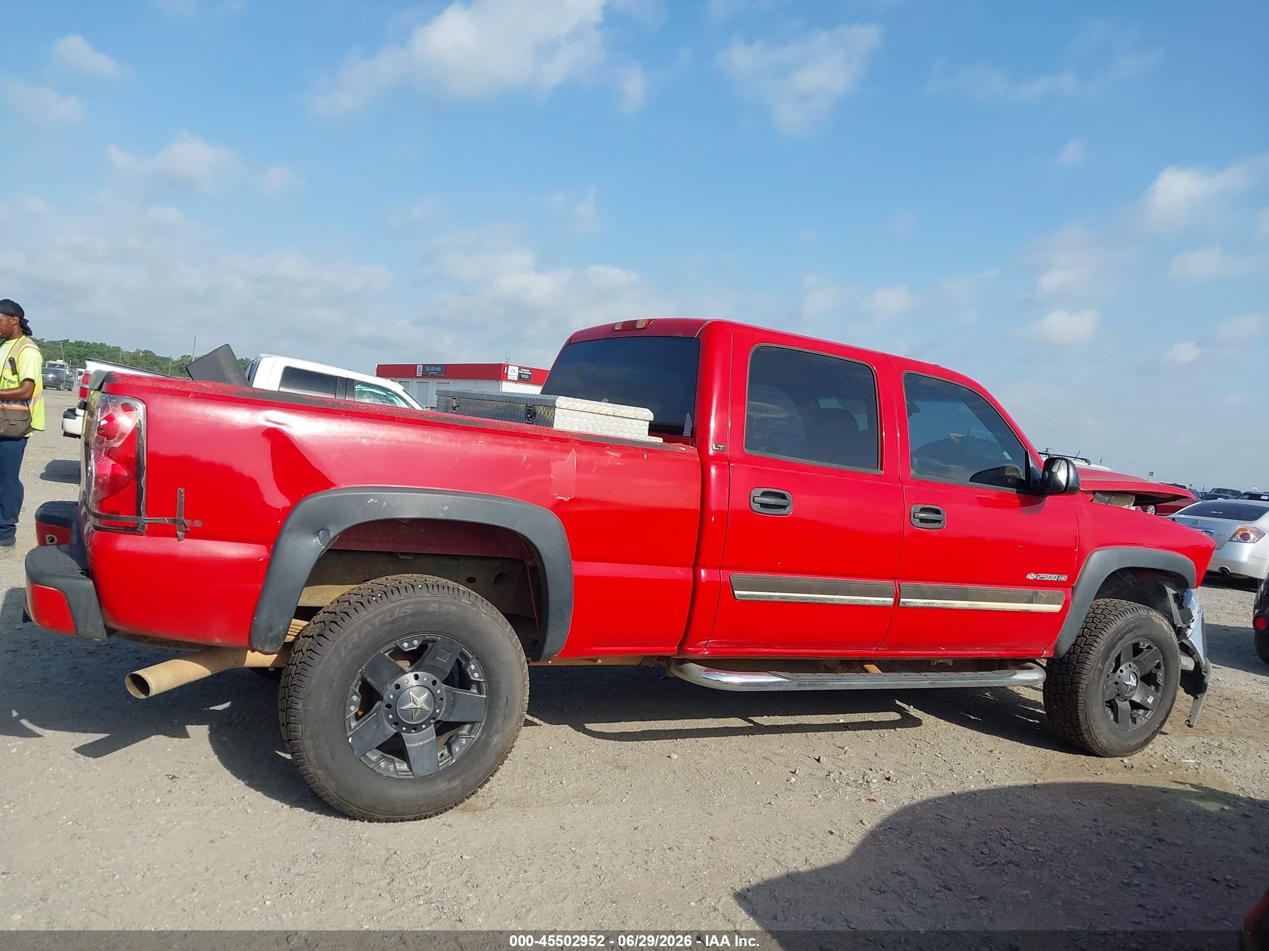 2005 Chevrolet Silverado 2500hd Lt Red vin: 1GCHC23U85F972647