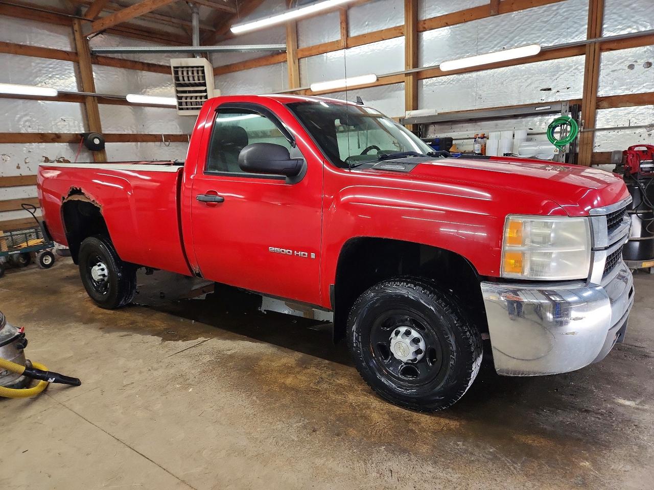 2007 Chevrolet Silverado C2500 Heavy Duty Red vin: 1GCHC24K37E577104