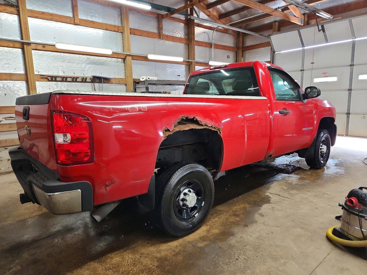 2007 Chevrolet Silverado C2500 Heavy Duty Red vin: 1GCHC24K37E577104