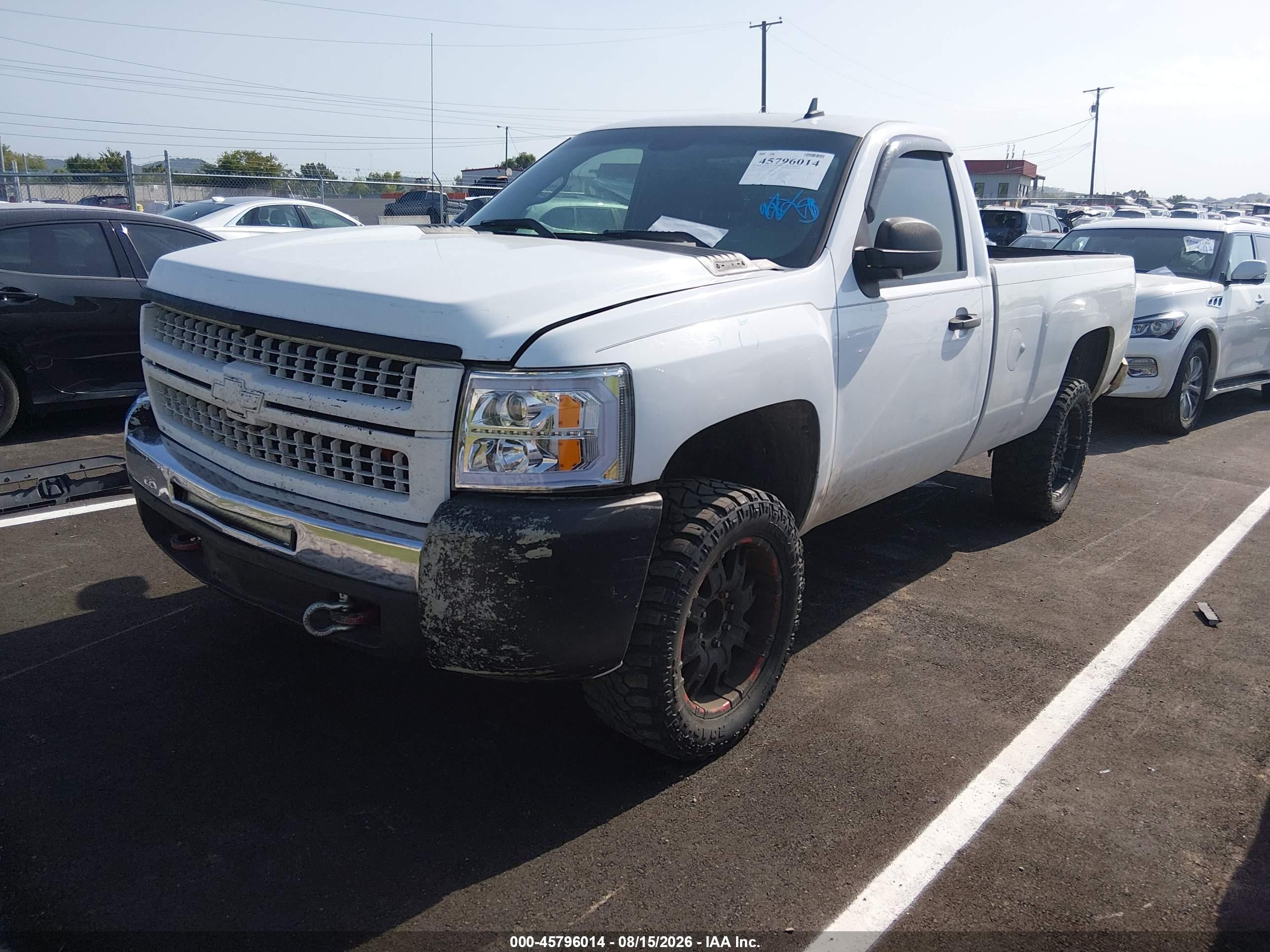 2007 Chevrolet Silverado 2500hd Work Truck White vin: 1GCHC24K97E521572