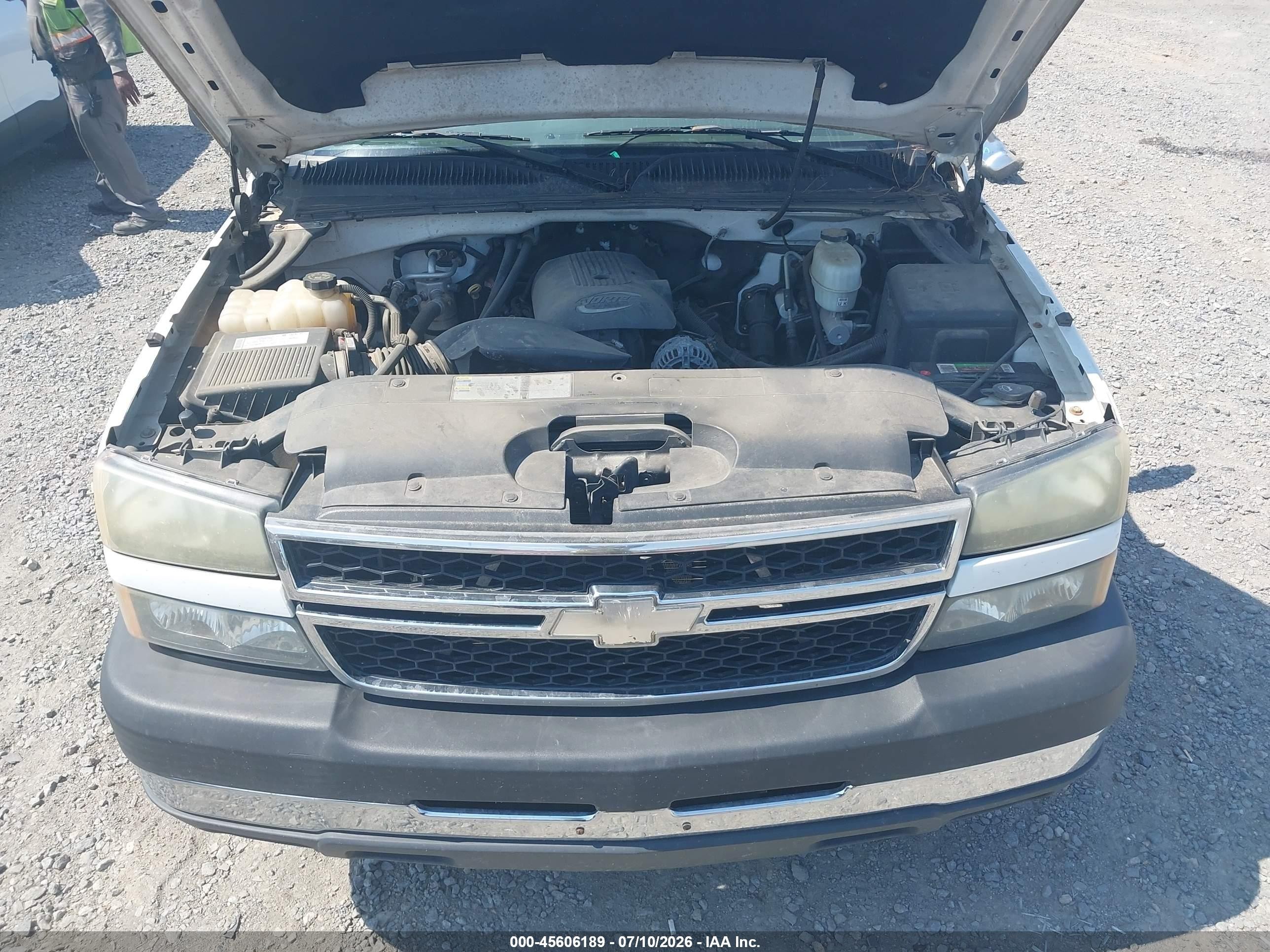 2007 Chevrolet Silverado 2500hd Classic Ls Белый vin: 1GCHC24U57E199546