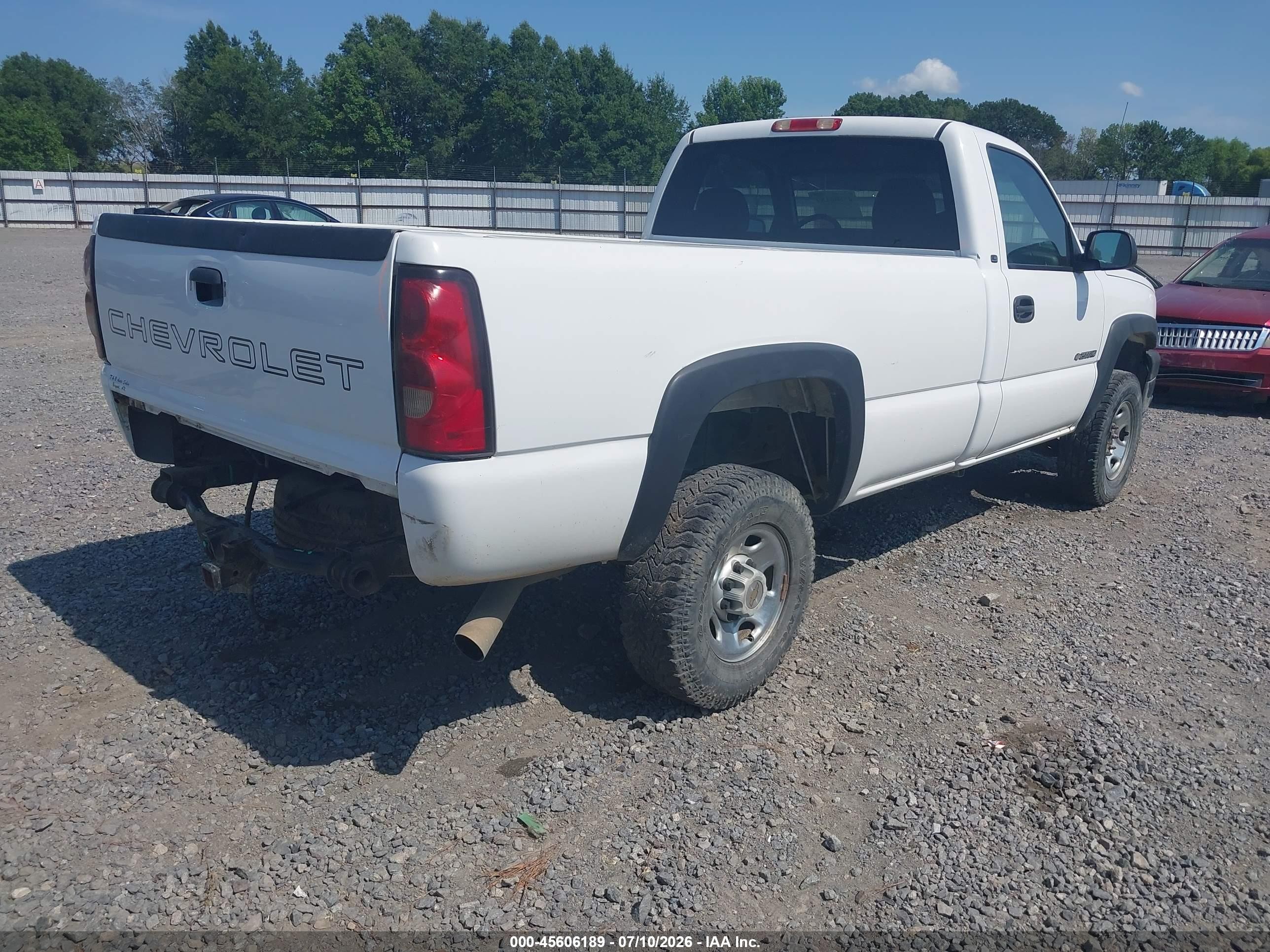 2007 Chevrolet Silverado 2500hd Classic Ls Белый vin: 1GCHC24U57E199546
