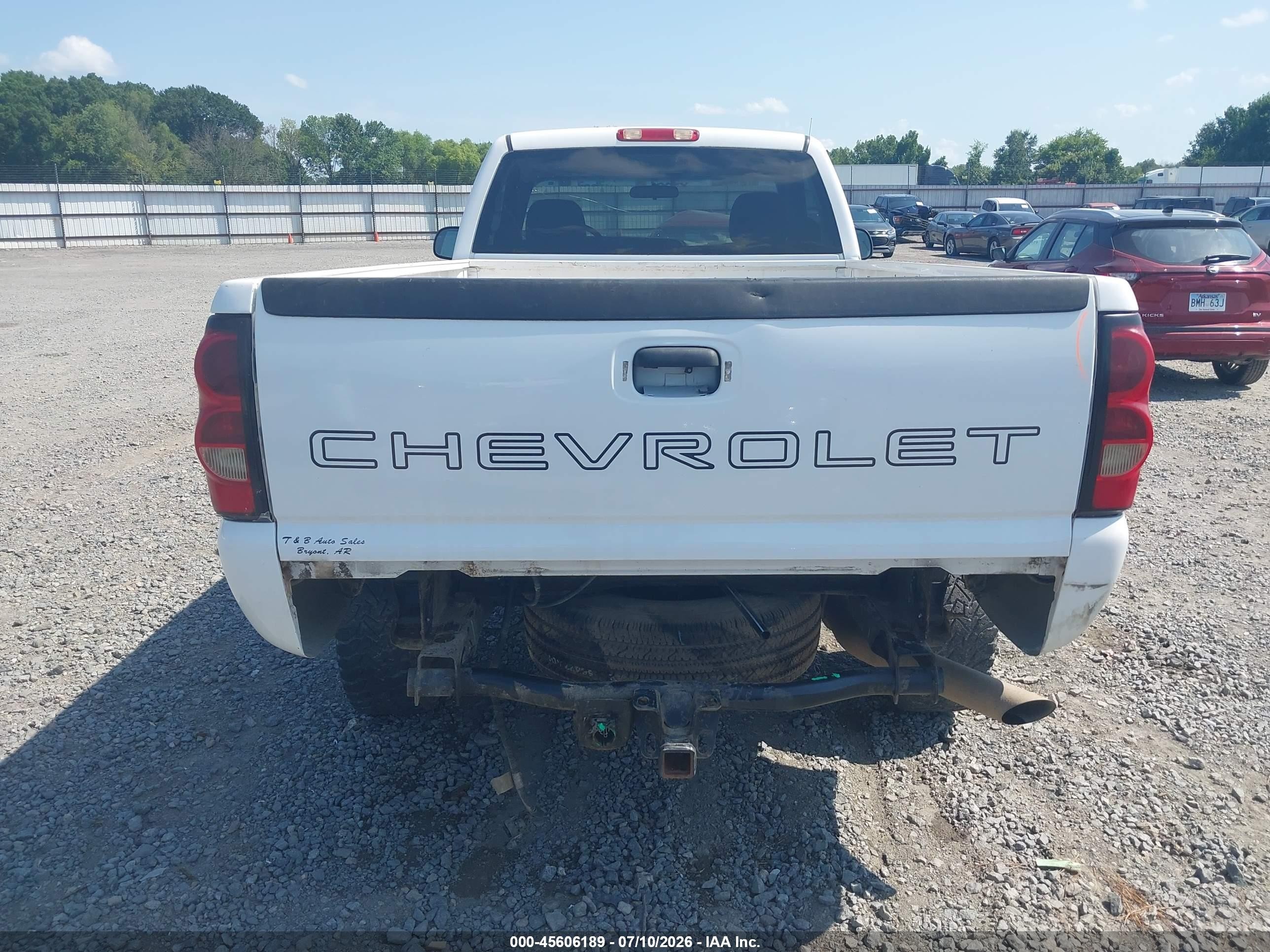 2007 Chevrolet Silverado 2500hd Classic Ls Белый vin: 1GCHC24U57E199546