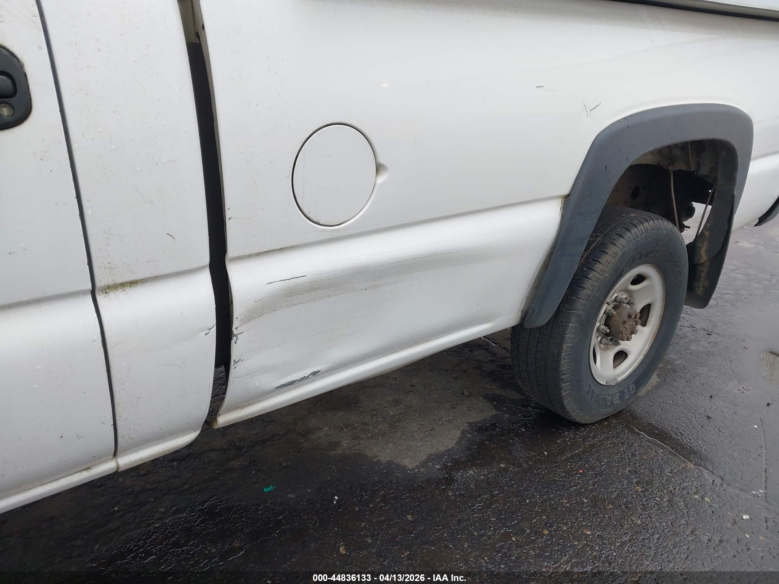 2003 Chevrolet Silverado 2500hd Work Truck White vin: 1GCHC24U73Z233408