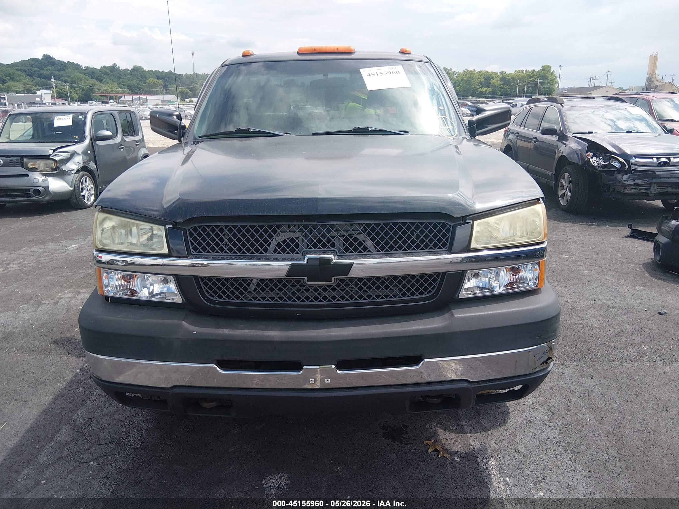 2003 Chevrolet Silverado 2500hd   Black vin: 1GCHC24U83E160900