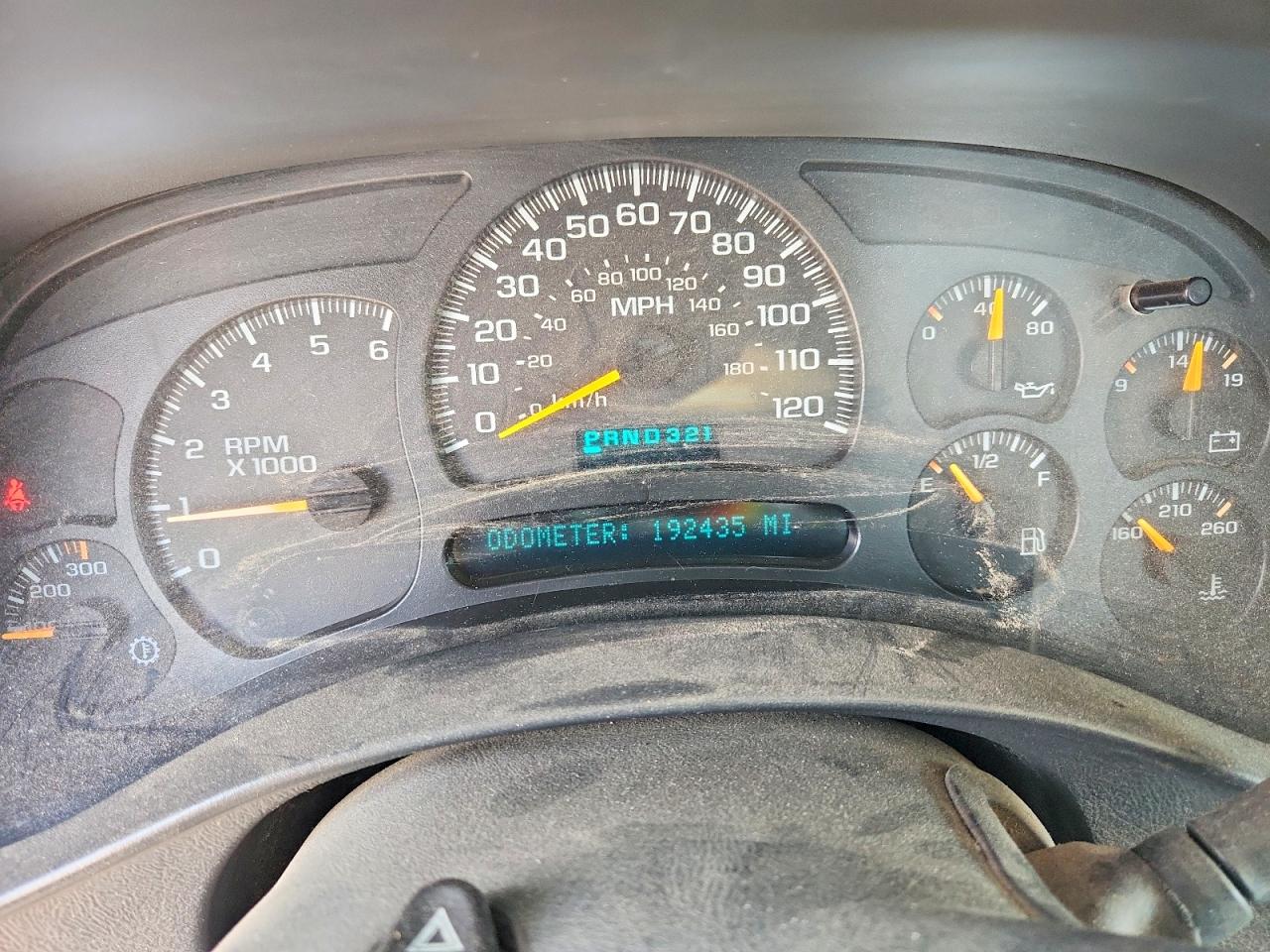 2003 Chevrolet Silverado C2500 Heavy Duty White vin: 1GCHC24U93E171193
