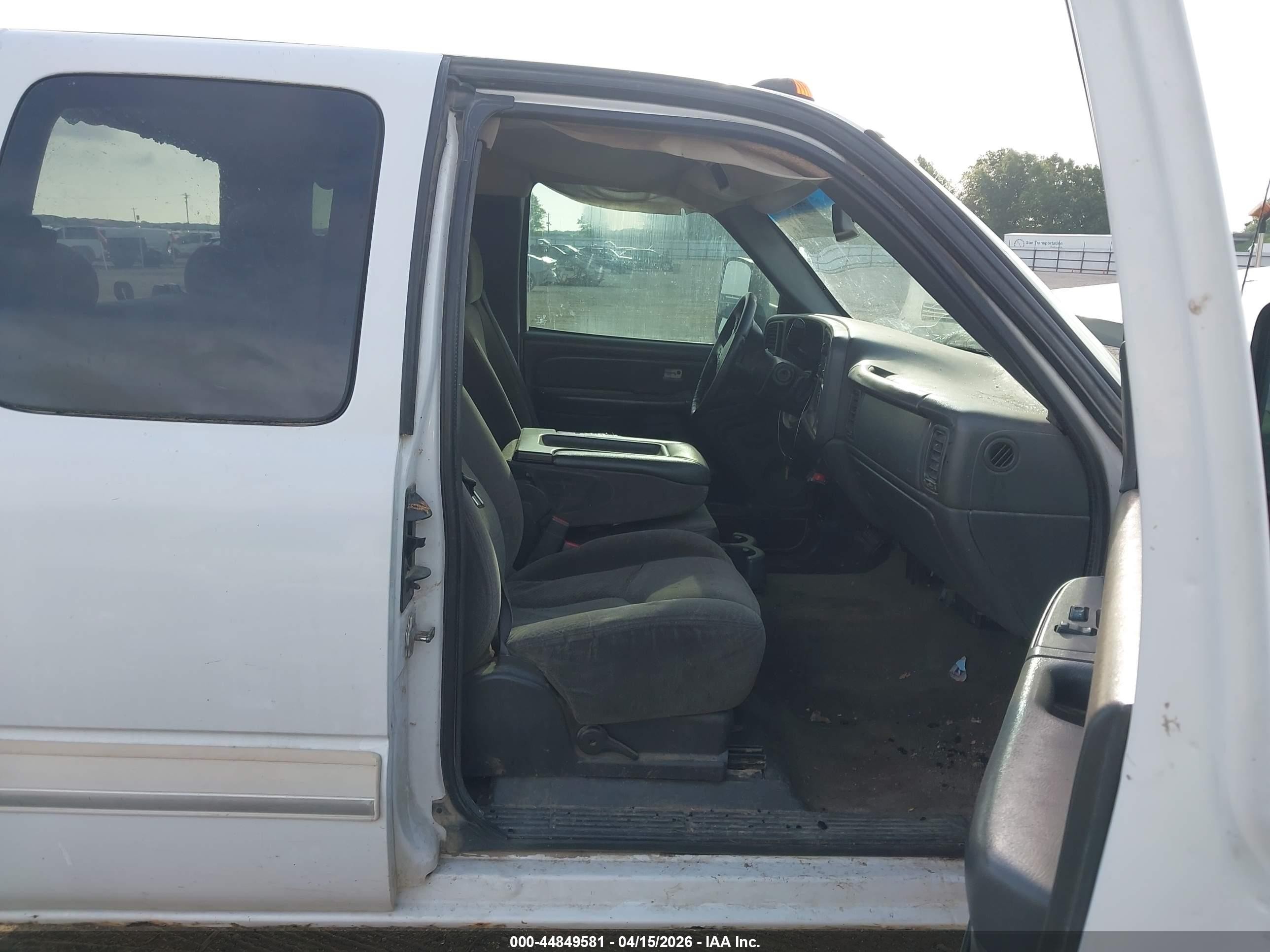 2006 Chevrolet Silverado 2500hd Lt1 White vin: 1GCHC29D16E247633