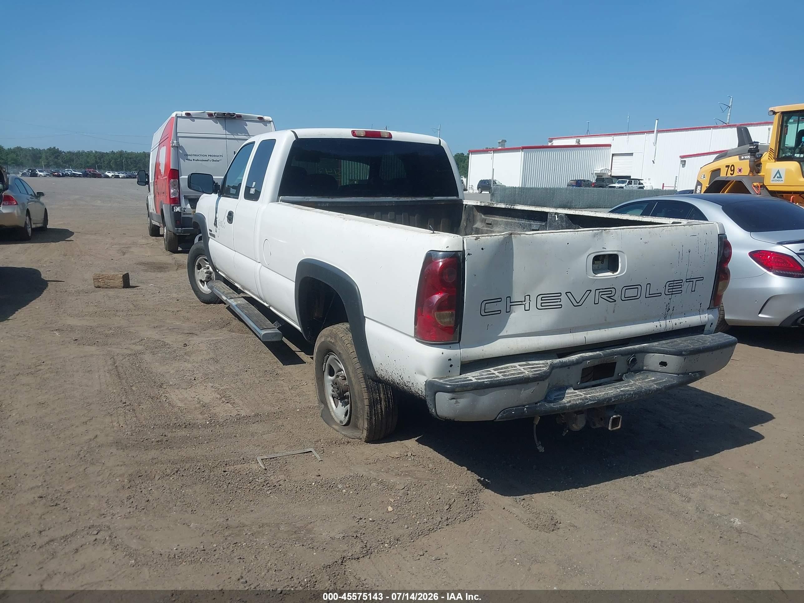 2007 Chevrolet Silverado 2500hd Classic Work Truck Белый vin: 1GCHC29D27E136607
