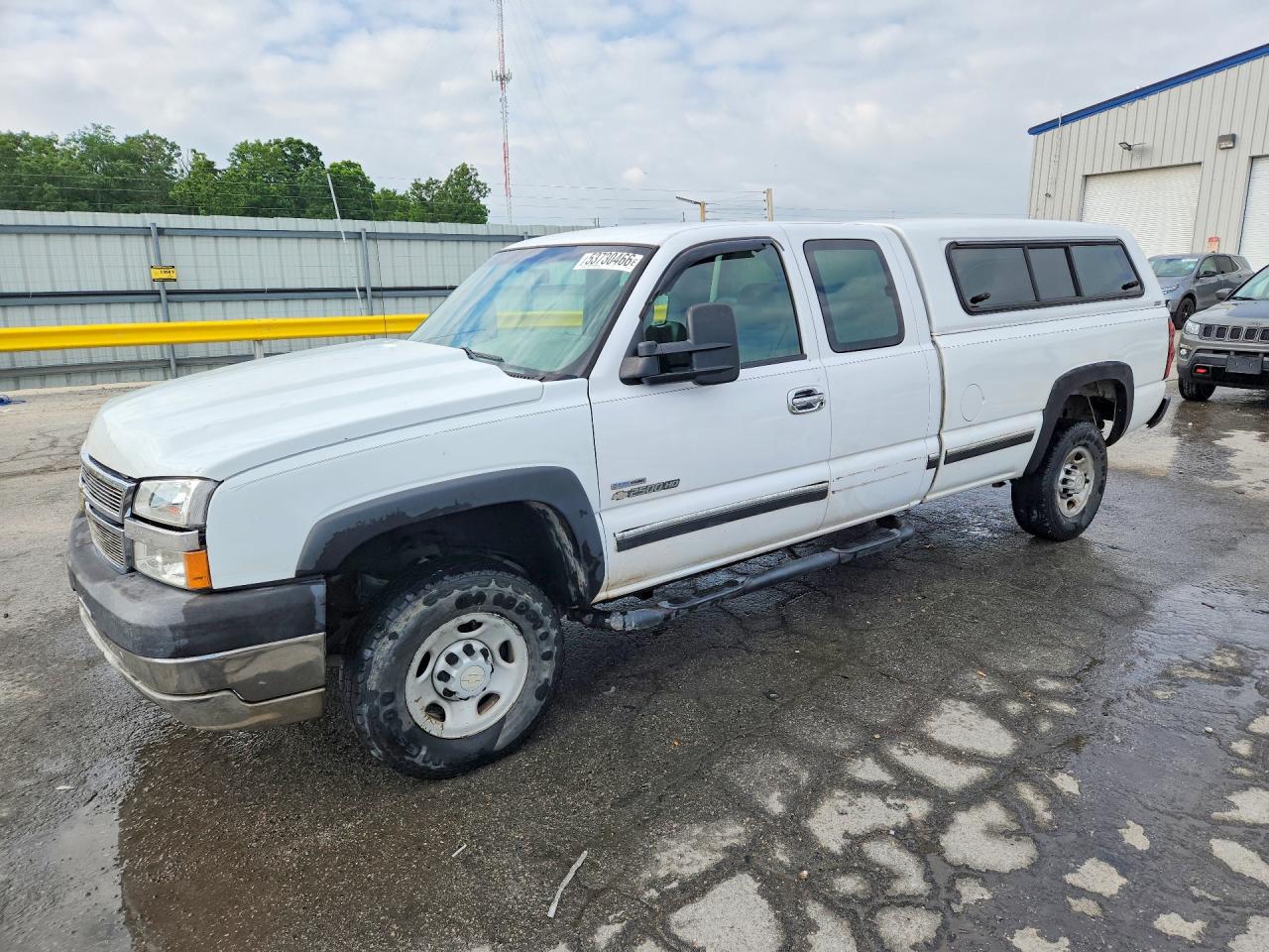 2006 Chevrolet Silverado C2500 Heavy Duty White vin: 1GCHC29D66E189101