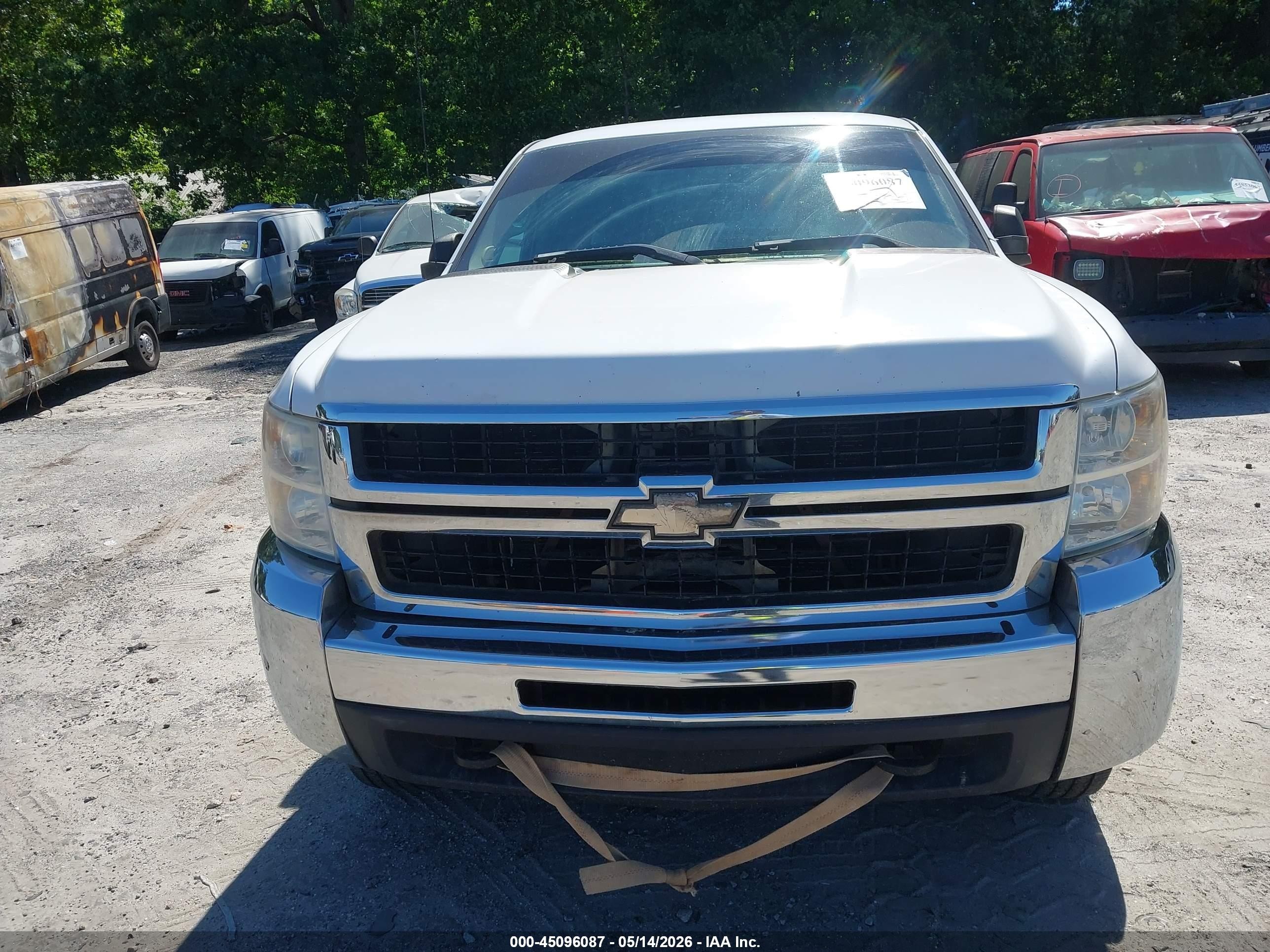 2007 Chevrolet Silverado 2500hd Work Truck White vin: 1GCHC29K37E576611
