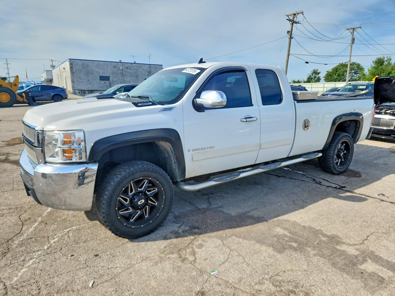 2007 Chevrolet Silverado C2500 Heavy Duty White vin: 1GCHC29K57E596925