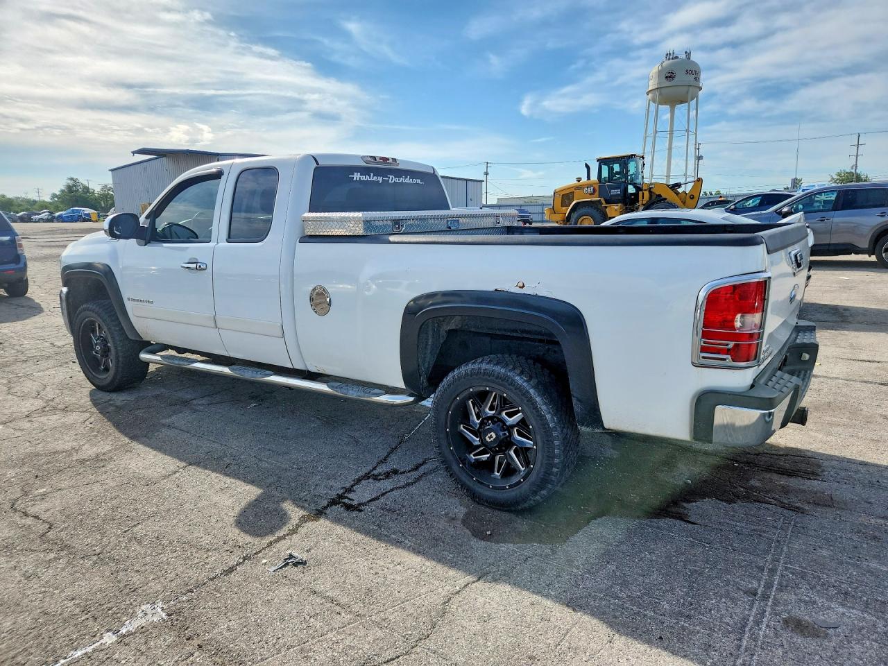 2007 Chevrolet Silverado C2500 Heavy Duty White vin: 1GCHC29K57E596925