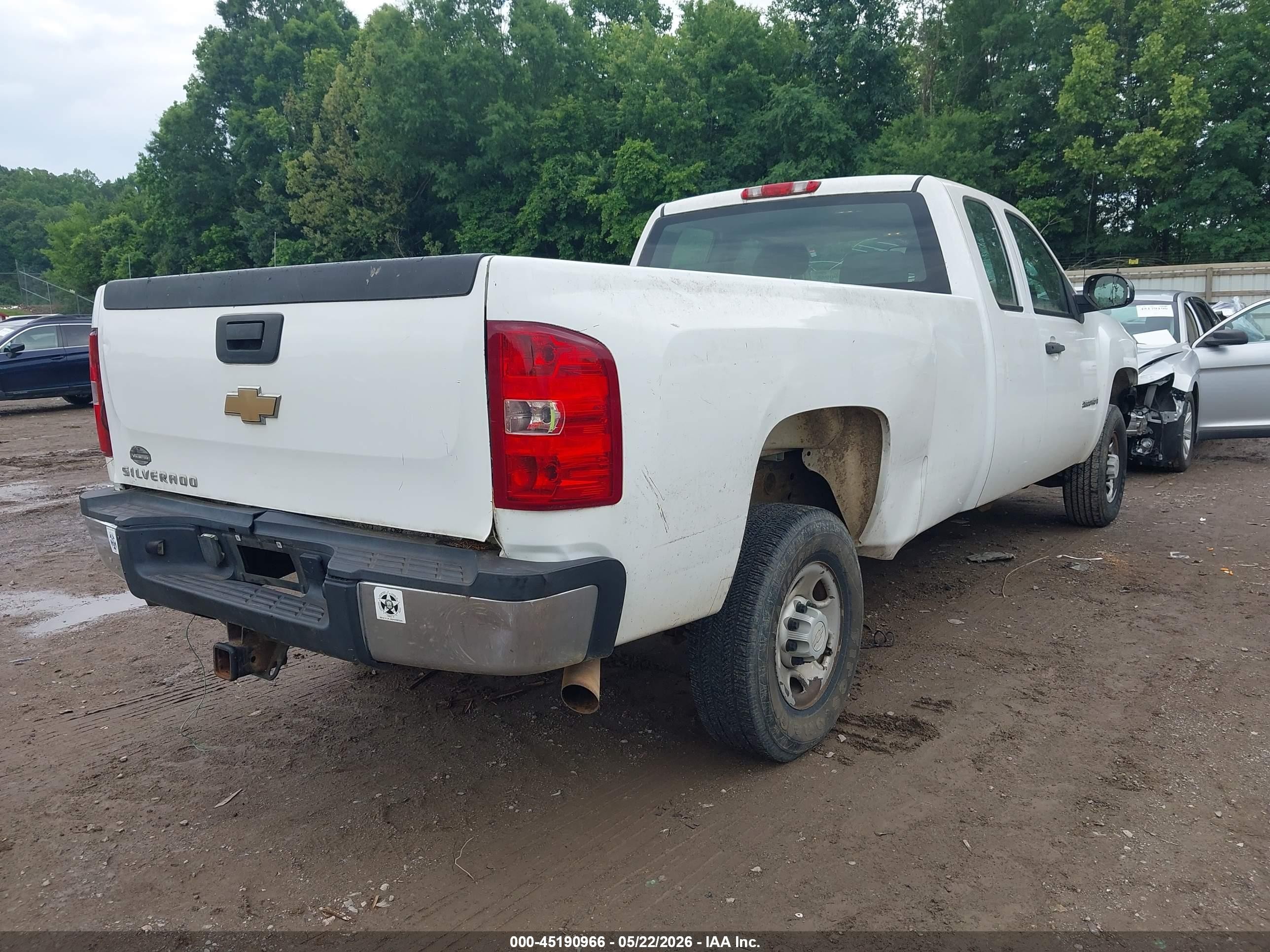 2008 Chevrolet Silverado 2500hd Work Truck White vin: 1GCHC29K58E108445