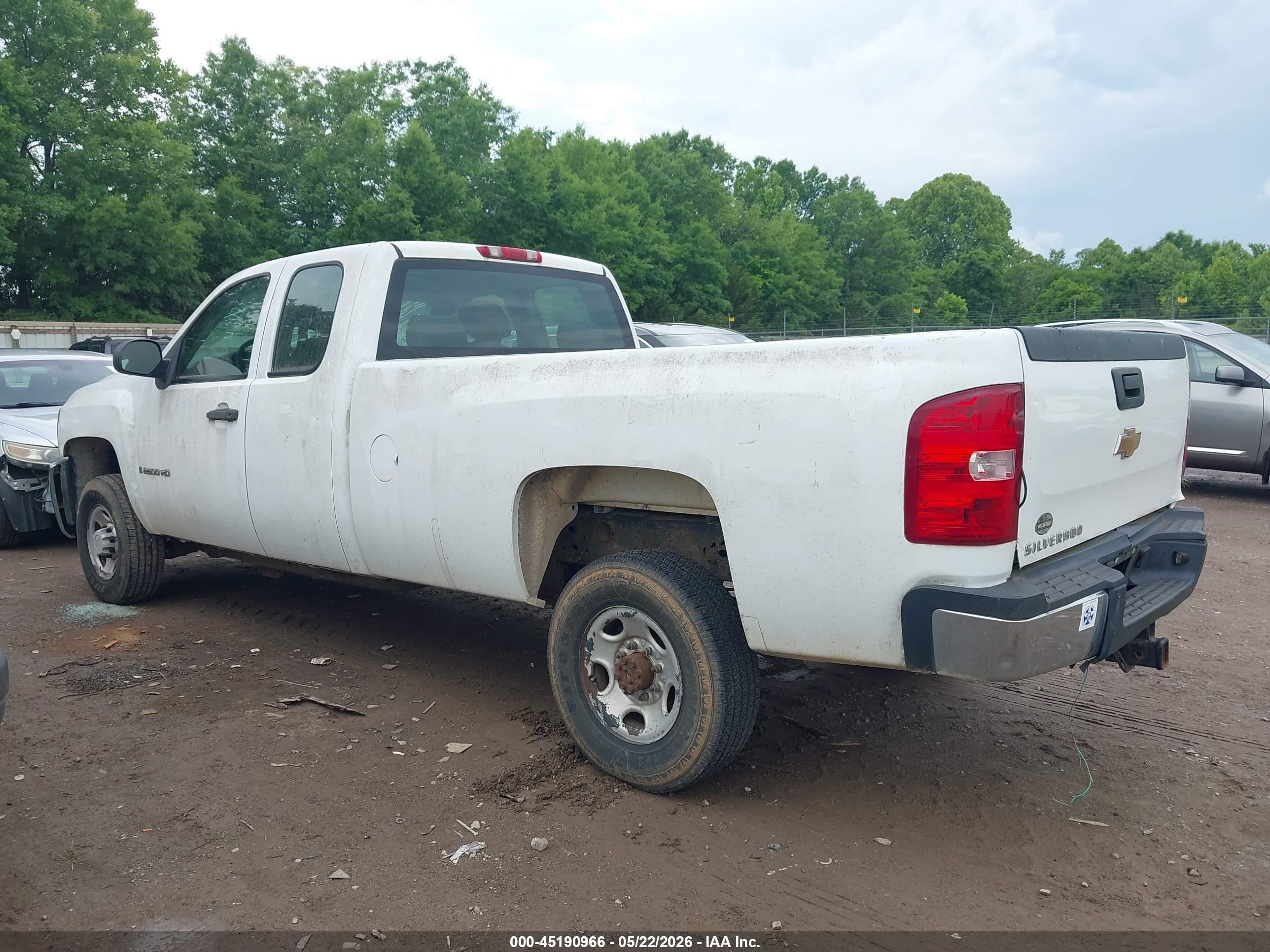 2008 Chevrolet Silverado 2500hd Work Truck White vin: 1GCHC29K58E108445