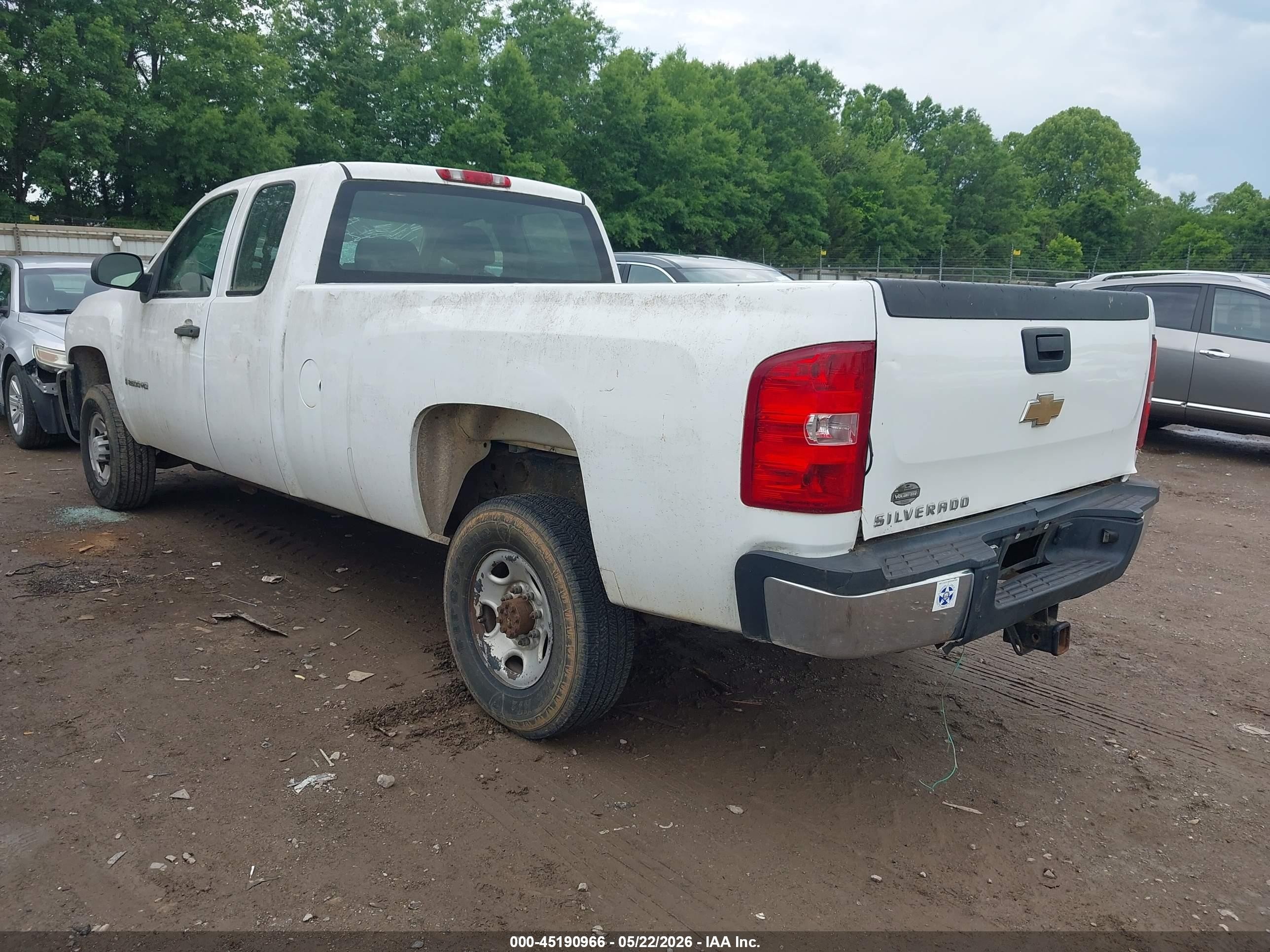 2008 Chevrolet Silverado 2500hd Work Truck White vin: 1GCHC29K58E108445