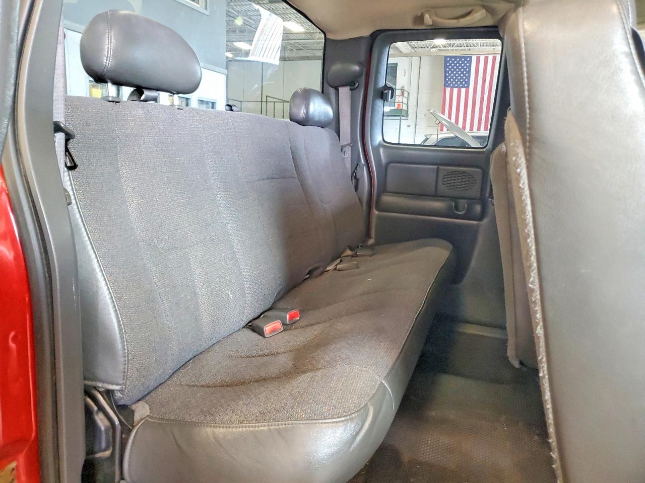 2004 Chevrolet Silverado C2500 Heavy Duty Red vin: 1GCHC29U04E350359