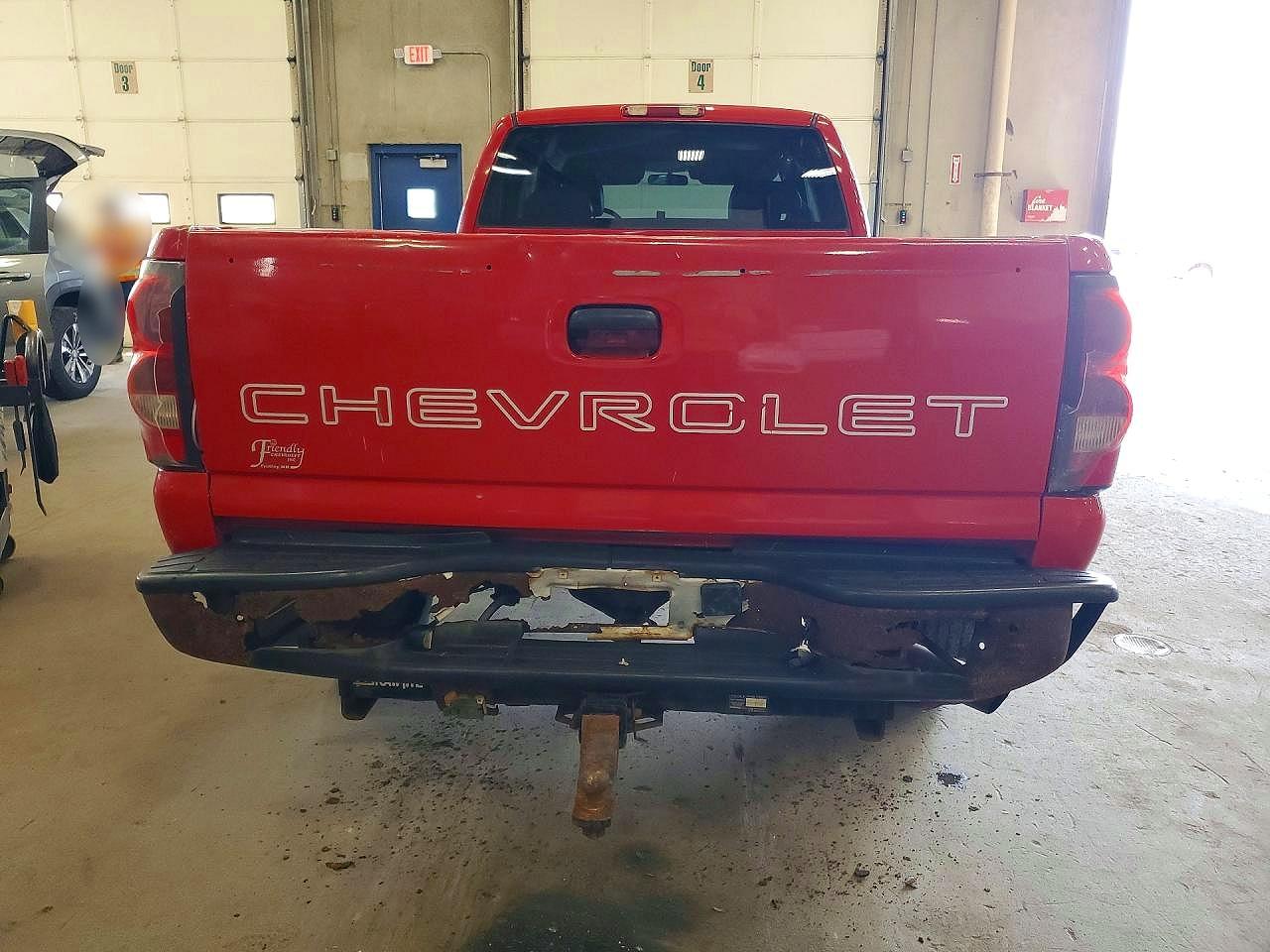 2004 Chevrolet Silverado C2500 Heavy Duty Red vin: 1GCHC29U04E350359