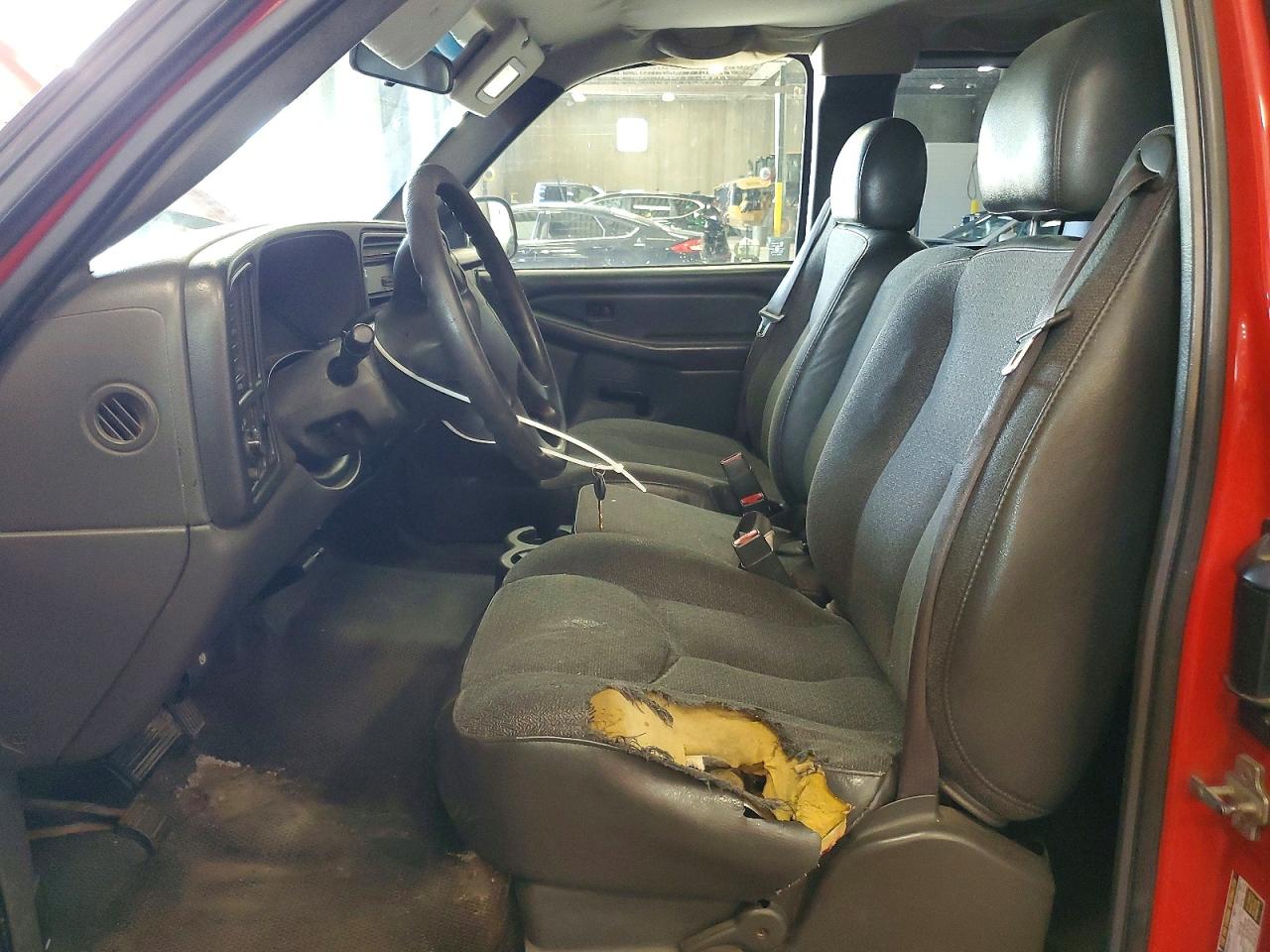 2004 Chevrolet Silverado C2500 Heavy Duty Red vin: 1GCHC29U04E350359