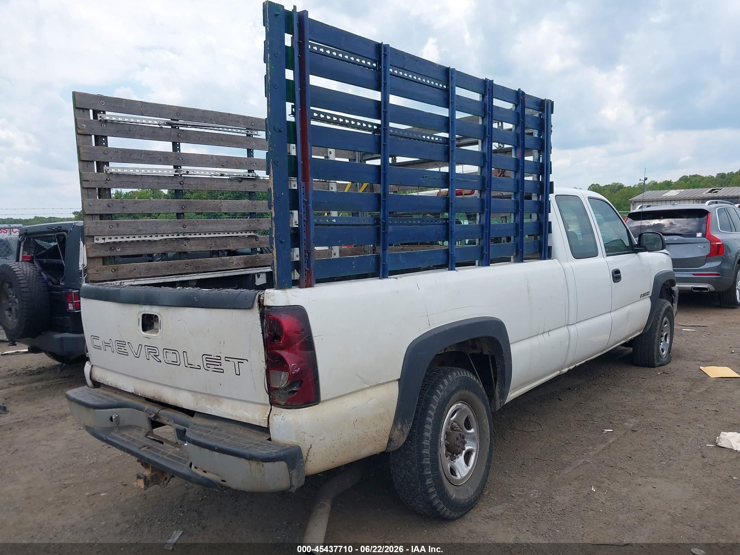 2007 Chevrolet Silverado 2500hd Classic Work Truck Белый vin: 1GCHC29U07E118526
