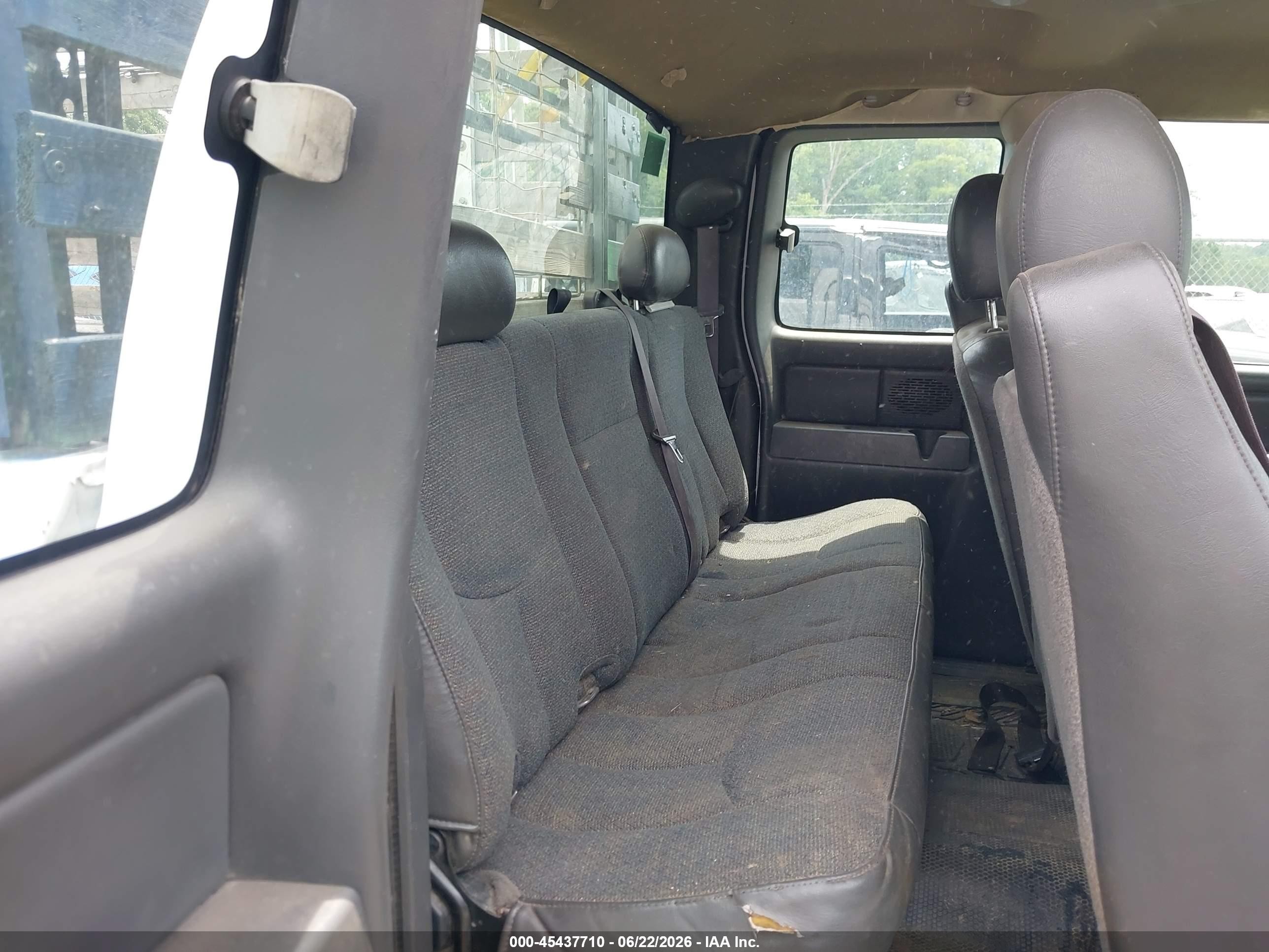 2007 Chevrolet Silverado 2500hd Classic Work Truck Белый vin: 1GCHC29U07E118526