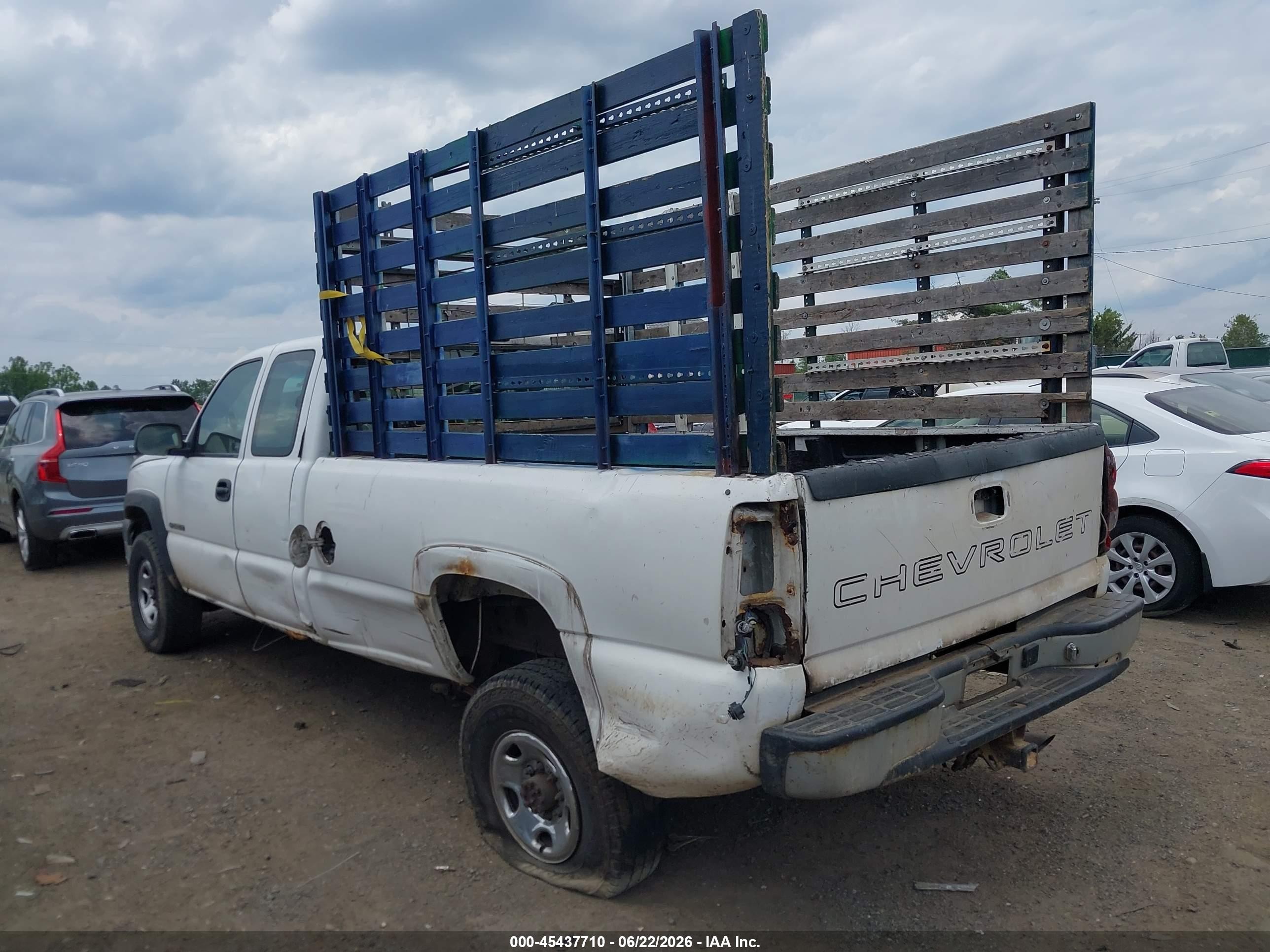 2007 Chevrolet Silverado 2500hd Classic Work Truck Белый vin: 1GCHC29U07E118526
