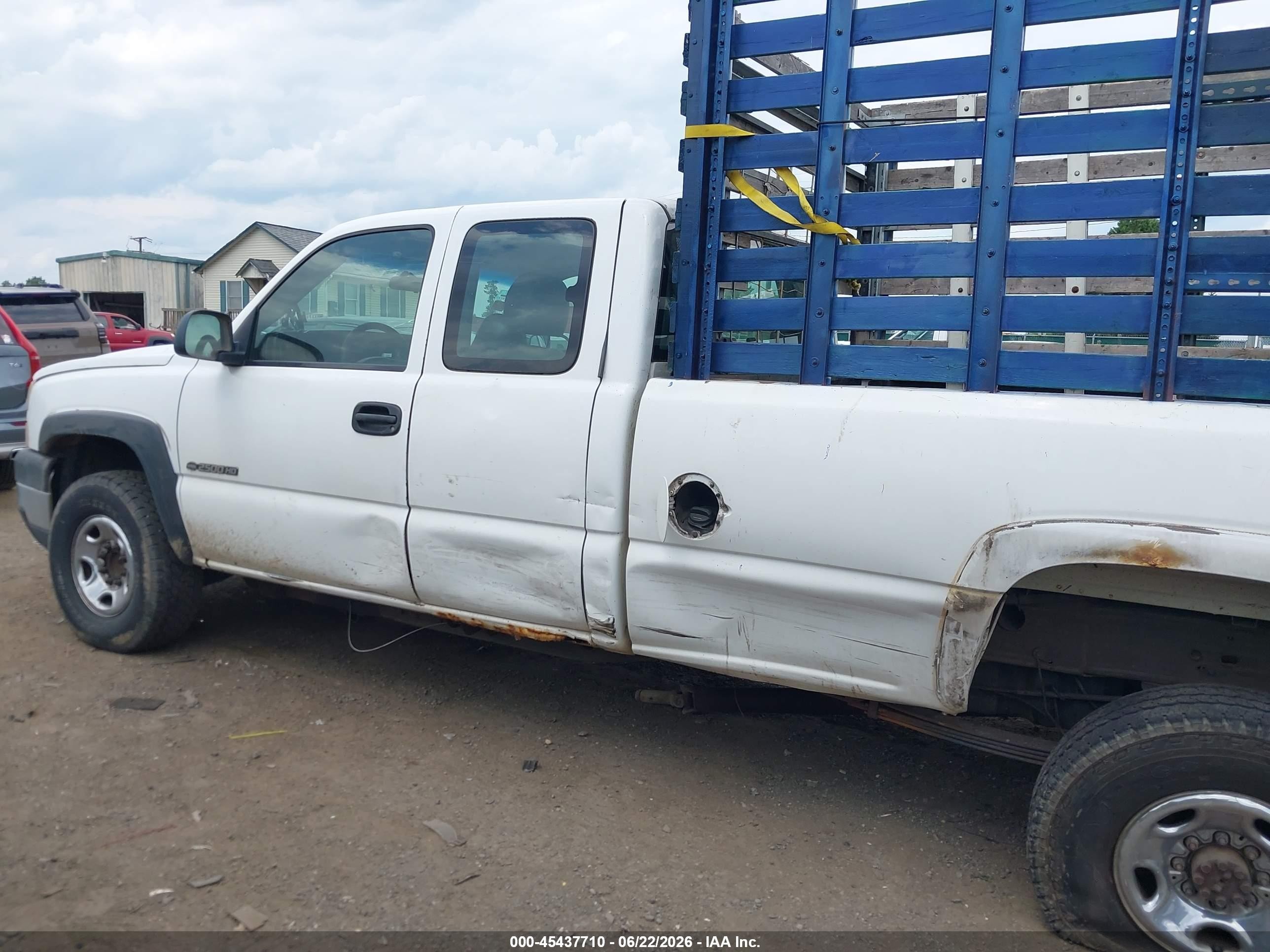 2007 Chevrolet Silverado 2500hd Classic Work Truck Белый vin: 1GCHC29U07E118526