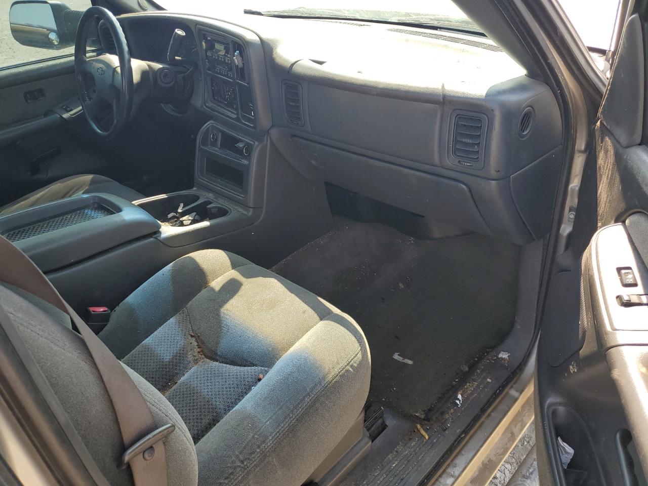 2003 Chevrolet Silverado C2500 Heavy Duty Tan vin: 1GCHC29U13E357836