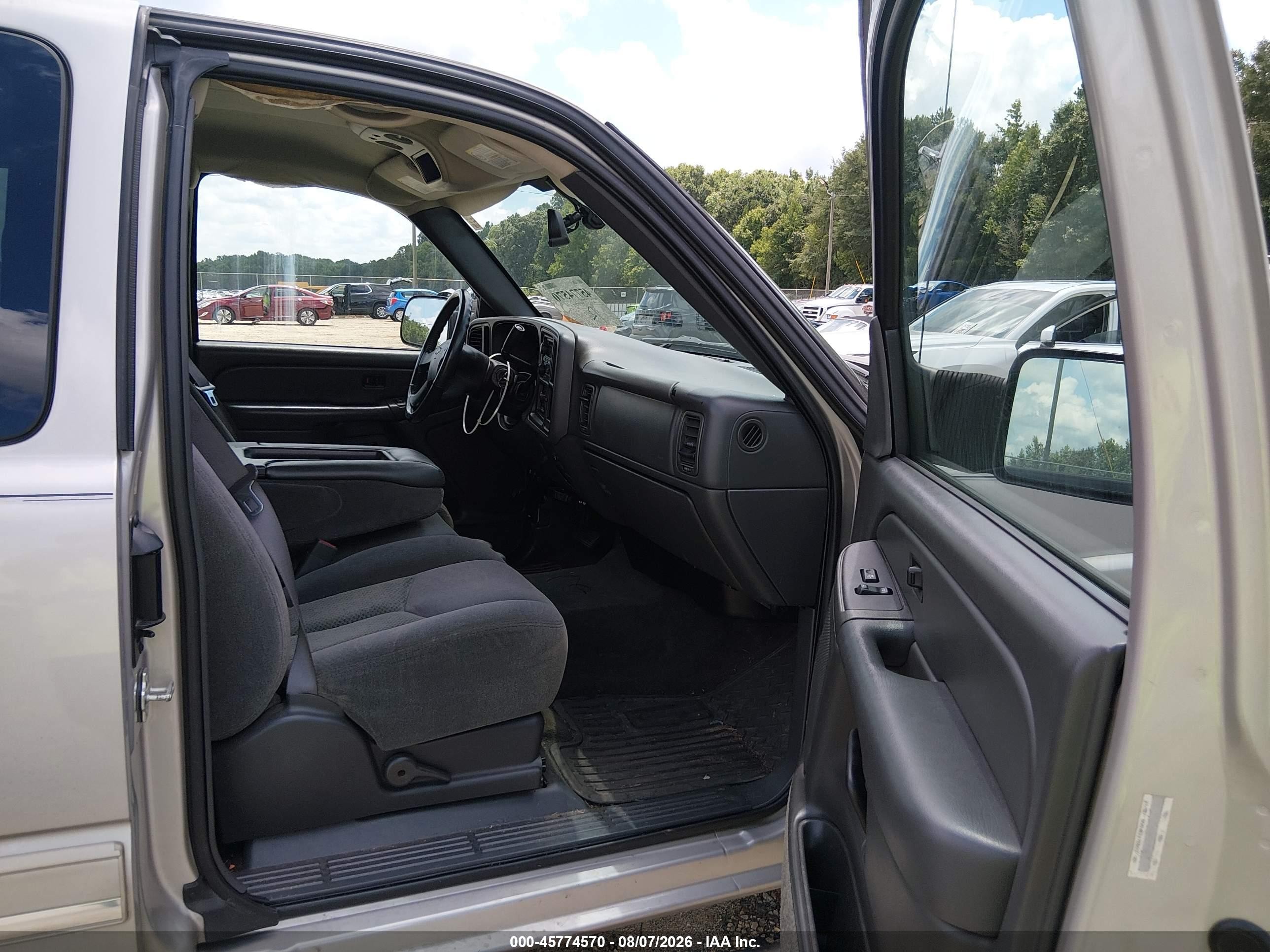 2005 Chevrolet Silverado 2500hd Ls Желто-коричневый vin: 1GCHC29U15E119603